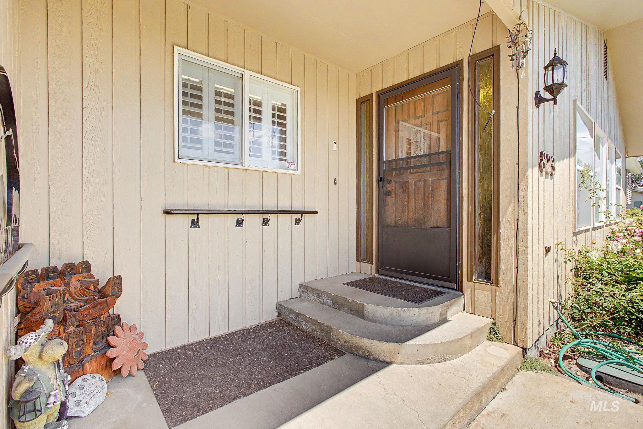 823 Grelle Dr., Lewiston, Idaho 83501, 3 Bedrooms, 2 Bathrooms, Residential For Sale, Price $359,700,MLS 98988572