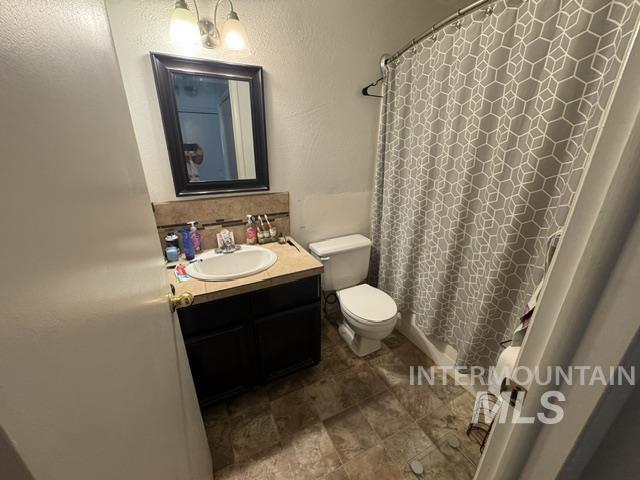 166 Crestview Drive, Twin Falls, Idaho 83301, 2 Bedrooms, 1 Bathroom, Residential Income For Sale, Price $645,000, 98988575