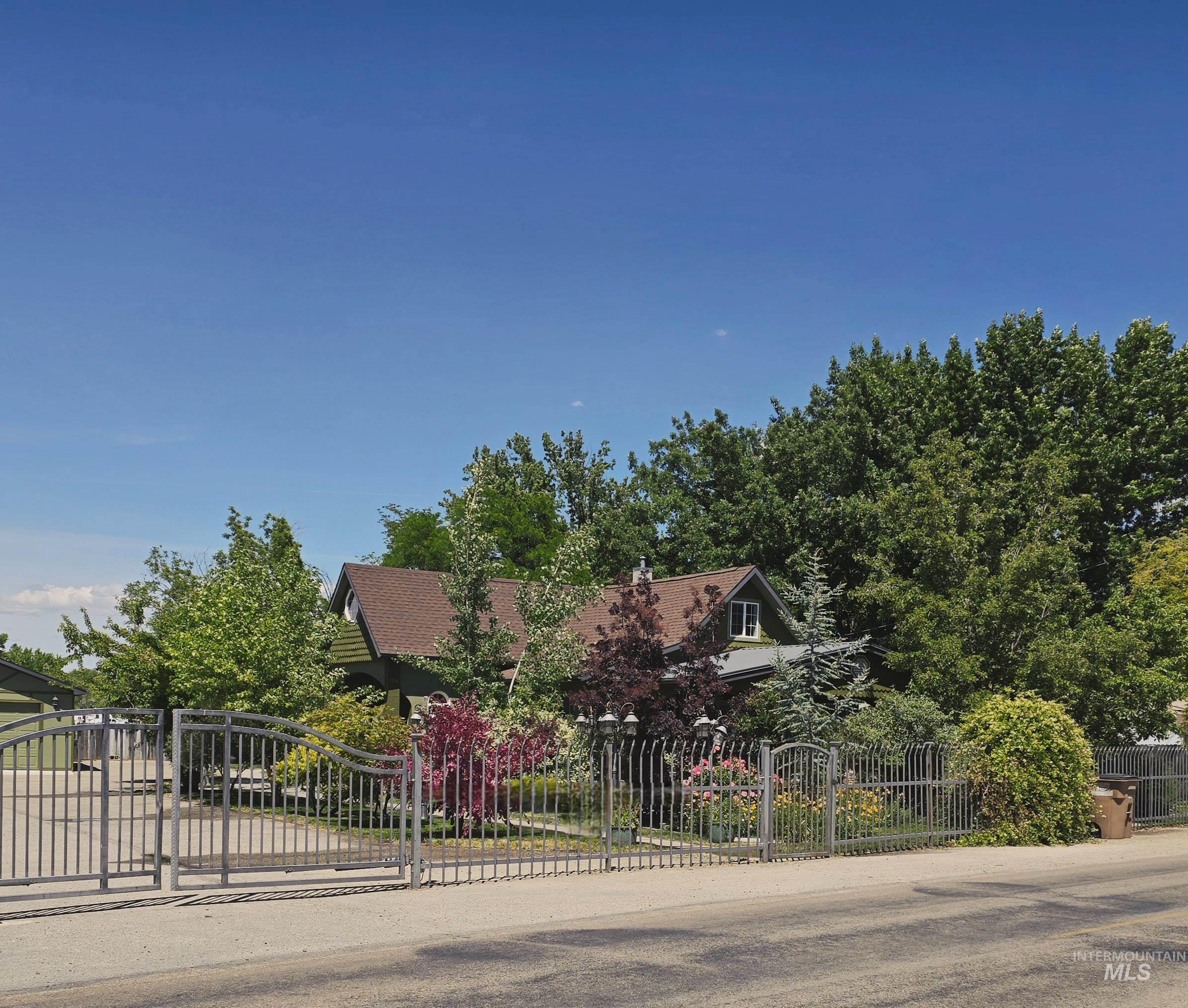 1334 Cascade Rd., Emmett, Idaho 83617, 3 Bedrooms, 2 Bathrooms, Residential For Sale, Price $495,000,MLS 98988576