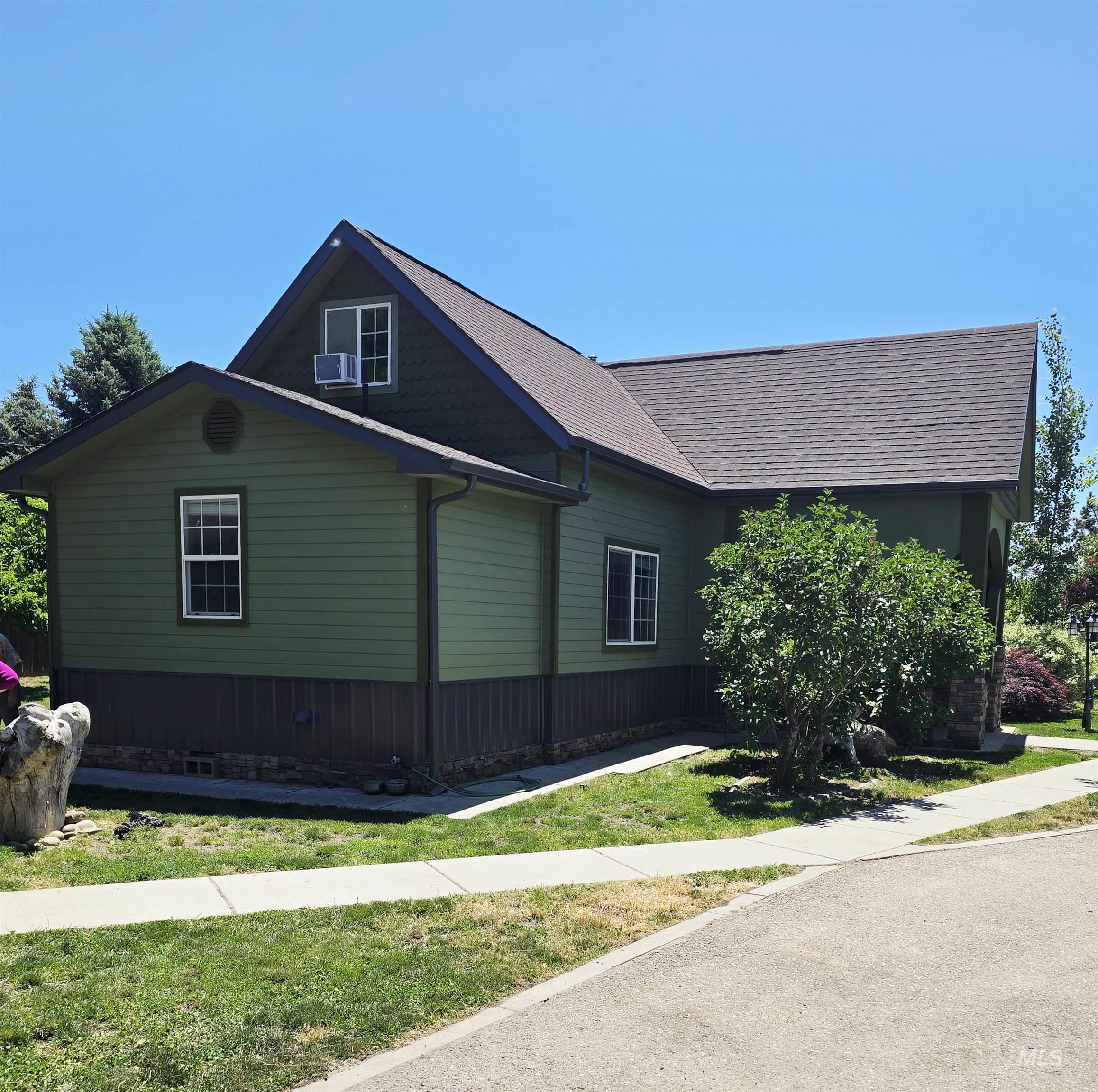 1334 Cascade Rd., Emmett, Idaho 83617, 3 Bedrooms, 2 Bathrooms, Residential For Sale, Price $495,000,MLS 98988576
