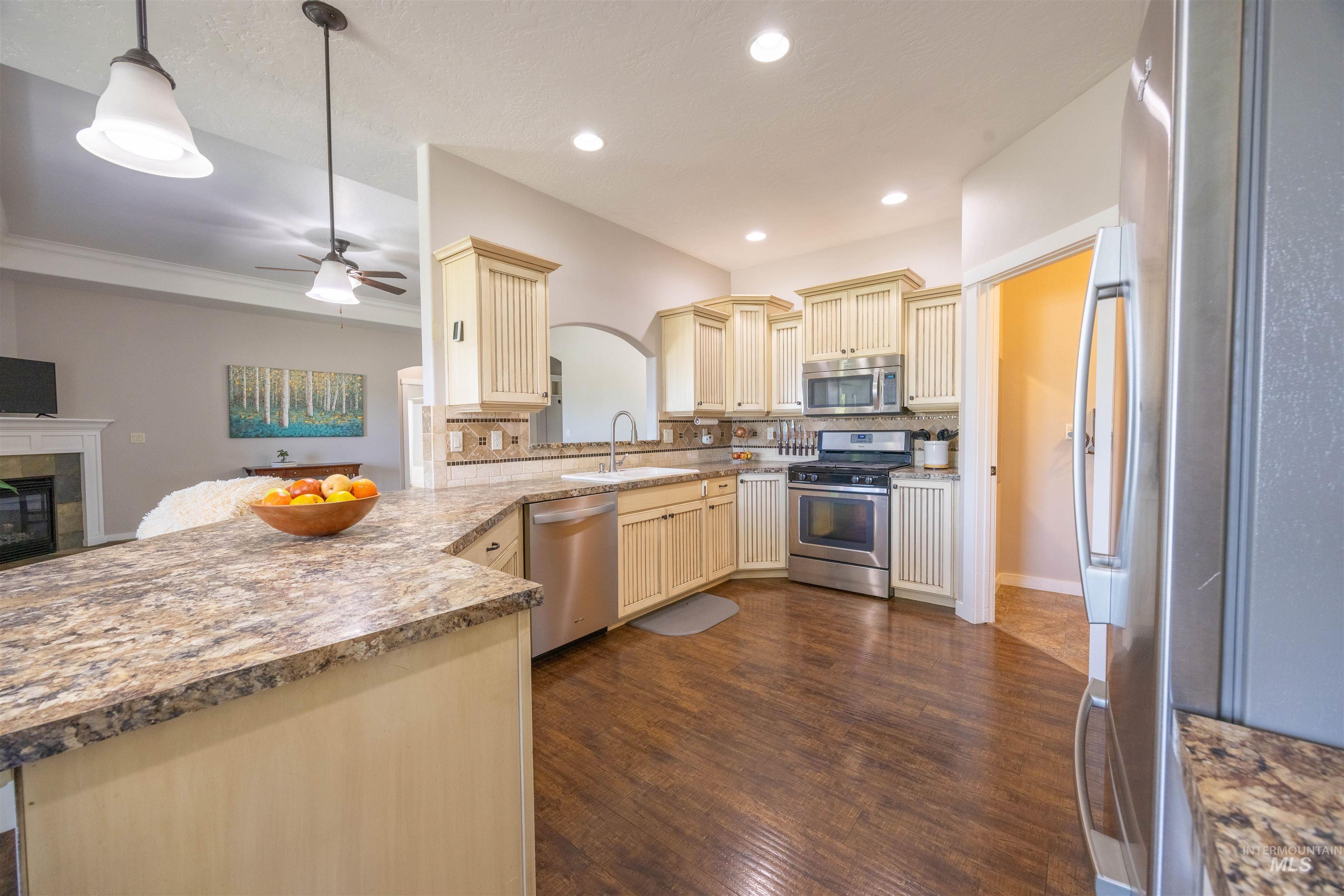403 Appalachian Street, Caldwell, Idaho 83607, 3 Bedrooms, 2 Bathrooms, Residential For Sale, Price $547,900,MLS 98988580