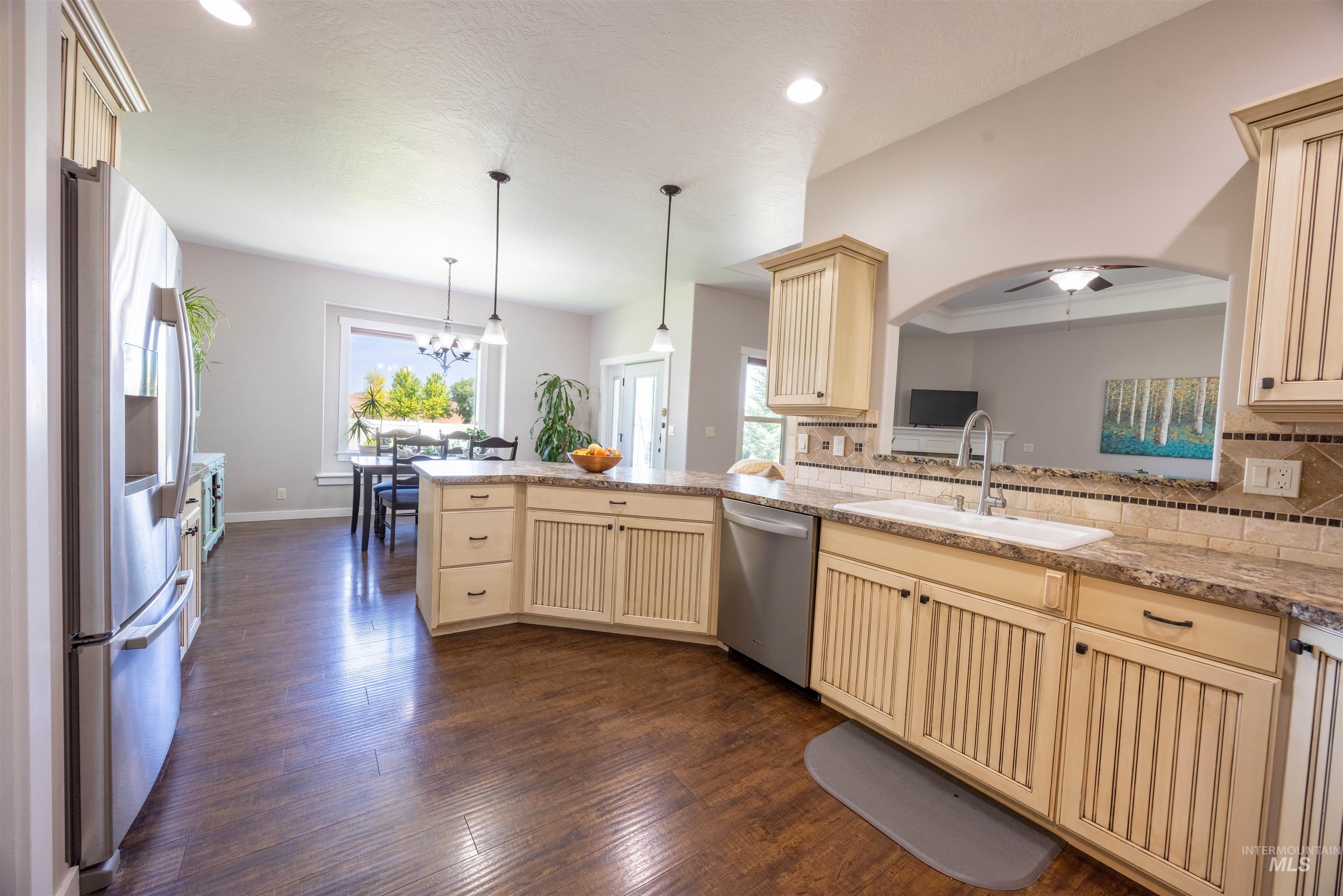 403 Appalachian Street, Caldwell, Idaho 83607, 3 Bedrooms, 2 Bathrooms, Residential For Sale, Price $547,900,MLS 98988580