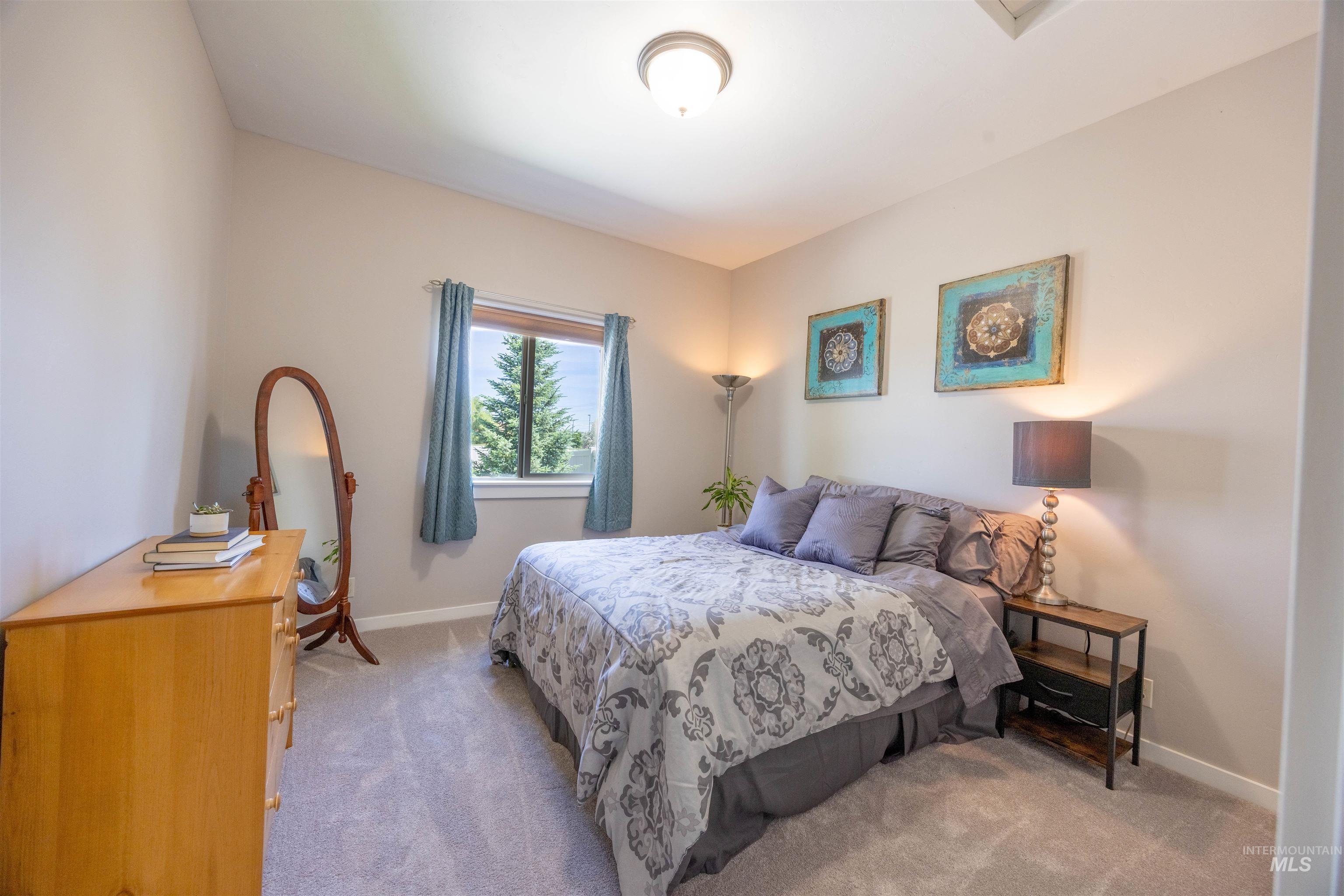 403 Appalachian Street, Caldwell, Idaho 83607, 3 Bedrooms, 2 Bathrooms, Residential For Sale, Price $547,900,MLS 98988580