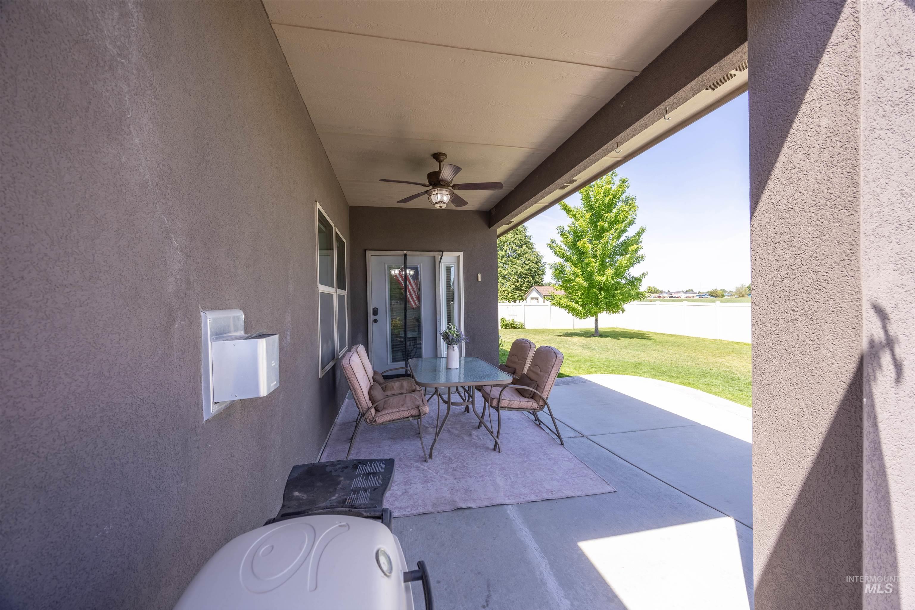 403 Appalachian Street, Caldwell, Idaho 83607, 3 Bedrooms, 2 Bathrooms, Residential For Sale, Price $547,900,MLS 98988580