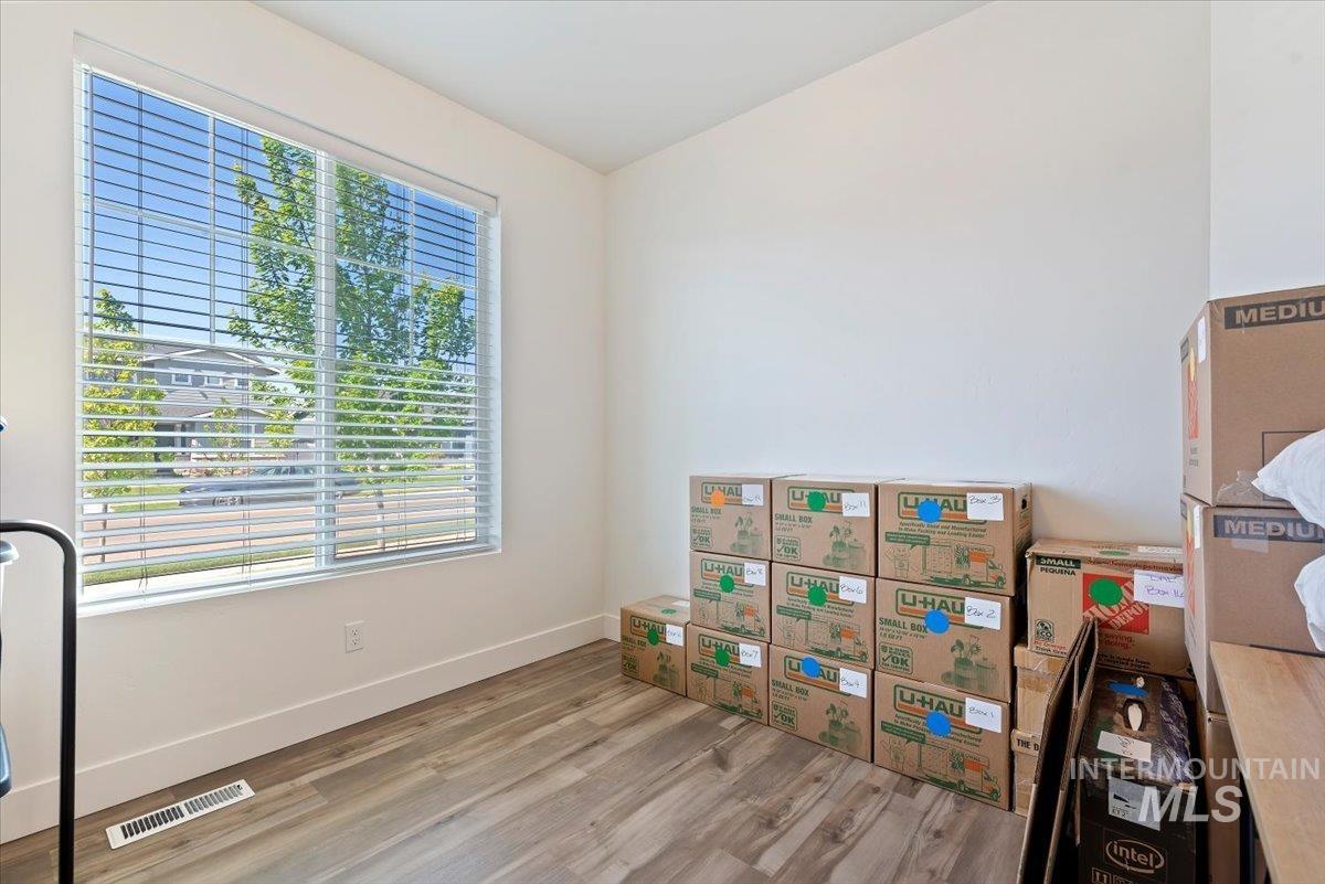 11592 W San Remo Dr., Nampa, Idaho 83686, 3 Bedrooms, 2 Bathrooms, Residential For Sale, Price $440,000,MLS 98988581