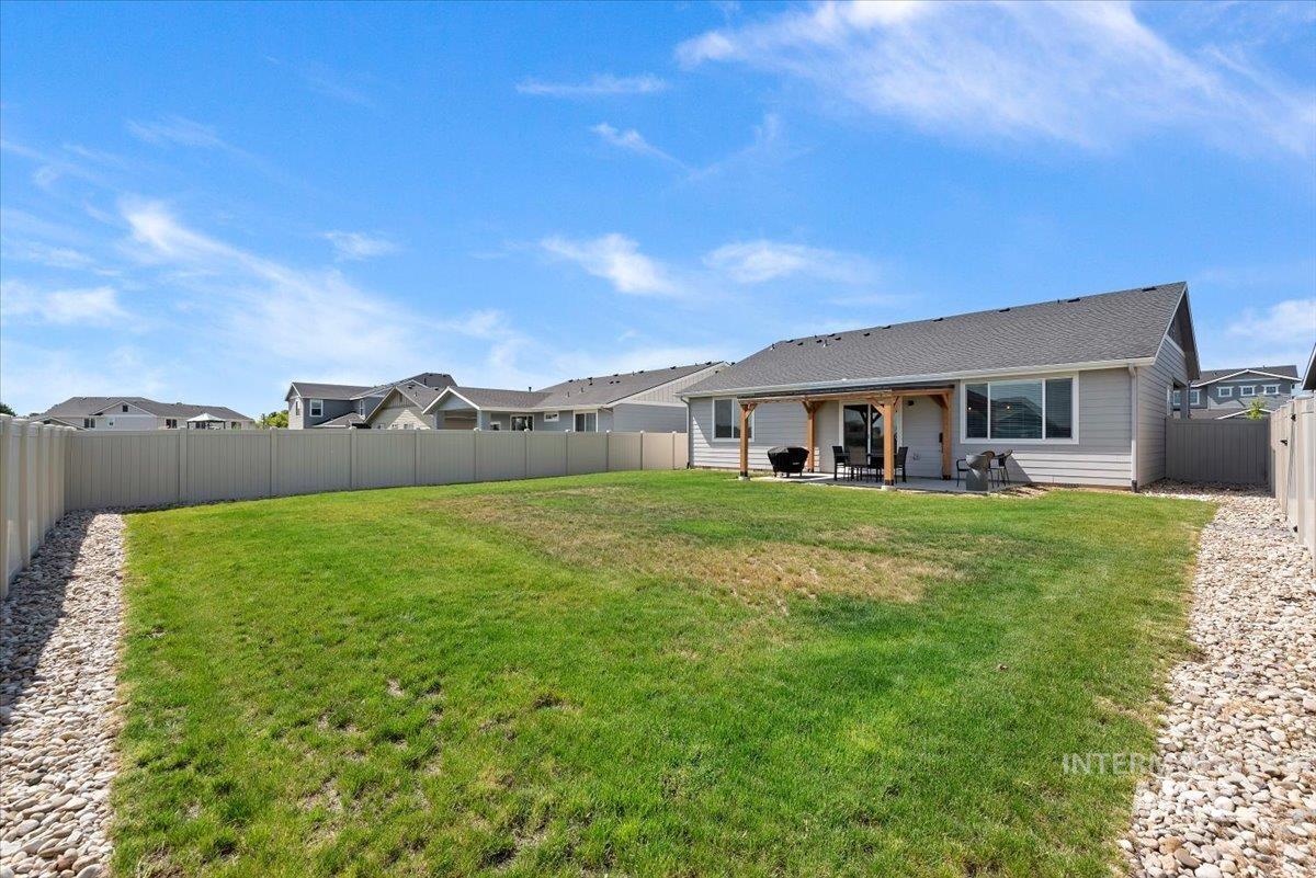 11592 W San Remo Dr., Nampa, Idaho 83686, 3 Bedrooms, 2 Bathrooms, Residential For Sale, Price $440,000,MLS 98988581