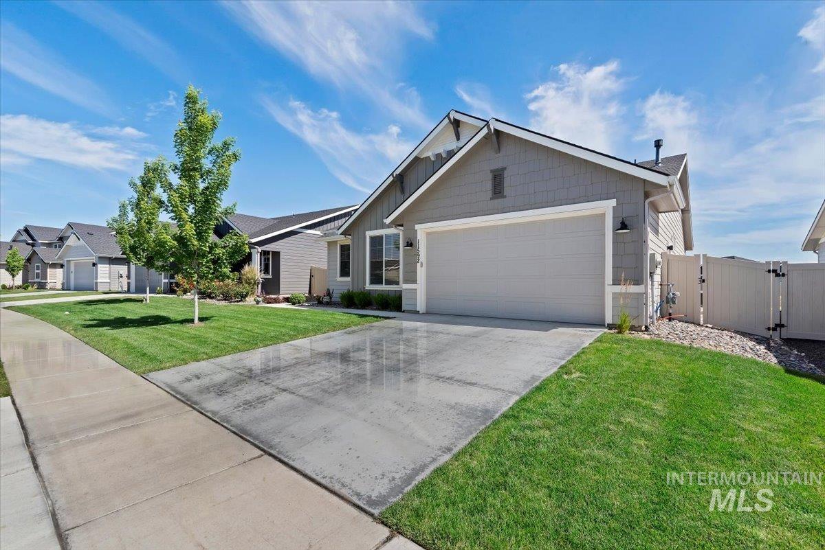 11592 W San Remo Dr., Nampa, Idaho 83686, 3 Bedrooms, 2 Bathrooms, Residential For Sale, Price $440,000,MLS 98988581