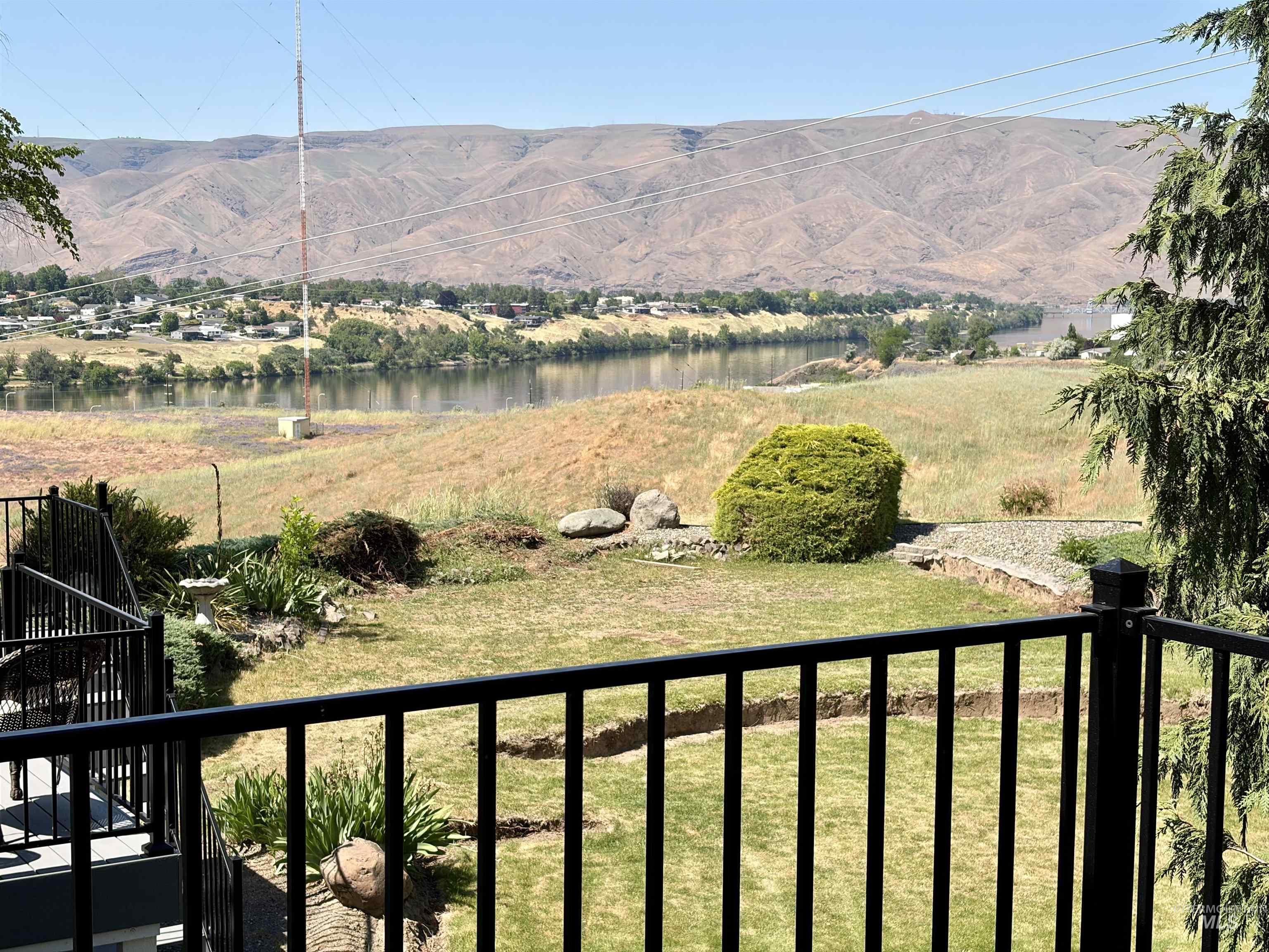 2502 Seaport Drive, Lewiston, Idaho 83501, 3 Bedrooms, 2.5 Bathrooms, Residential For Sale, Price $469,000,MLS 98988584