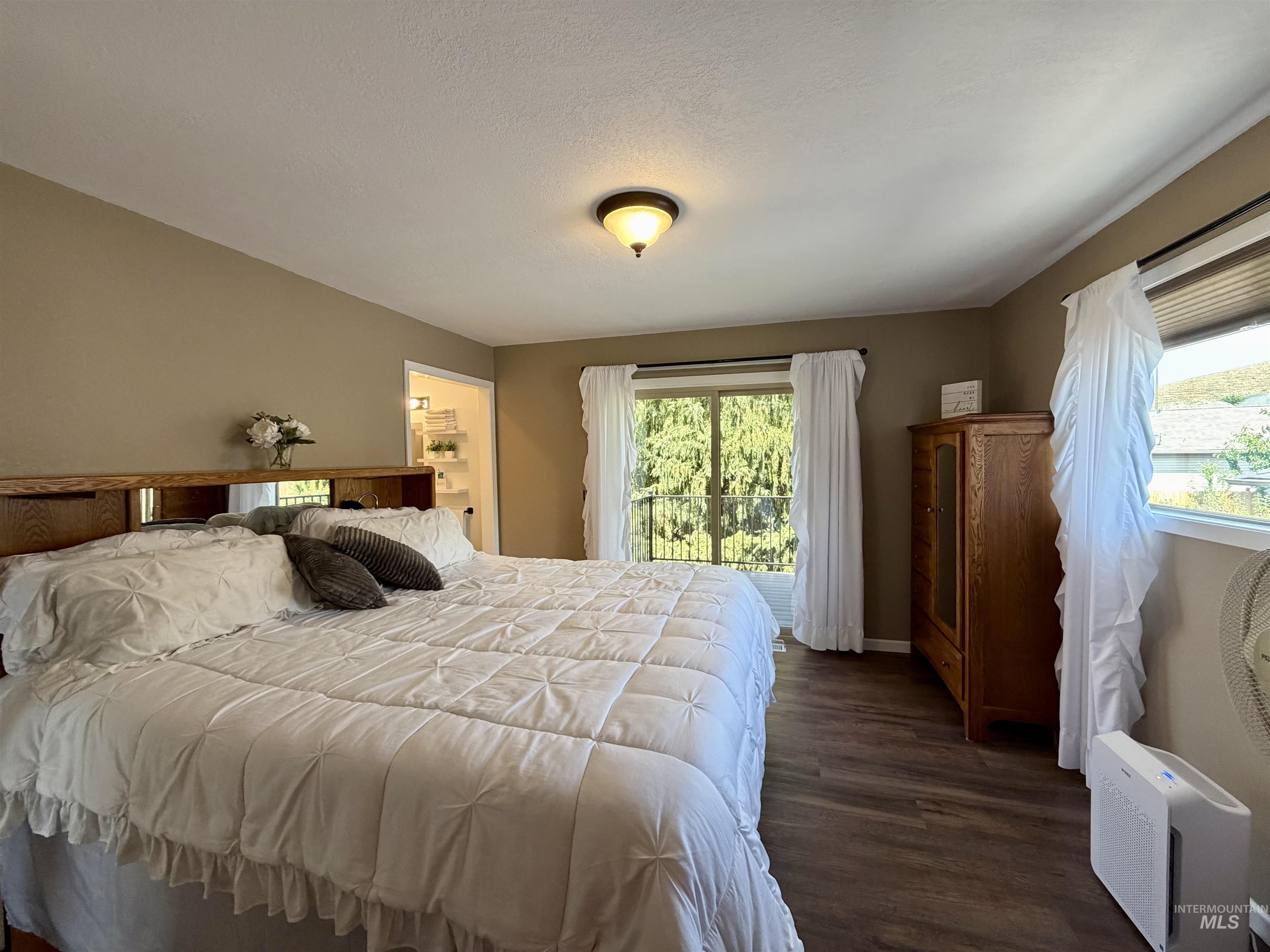 2502 Seaport Drive, Lewiston, Idaho 83501, 3 Bedrooms, 2.5 Bathrooms, Residential For Sale, Price $469,000,MLS 98988584