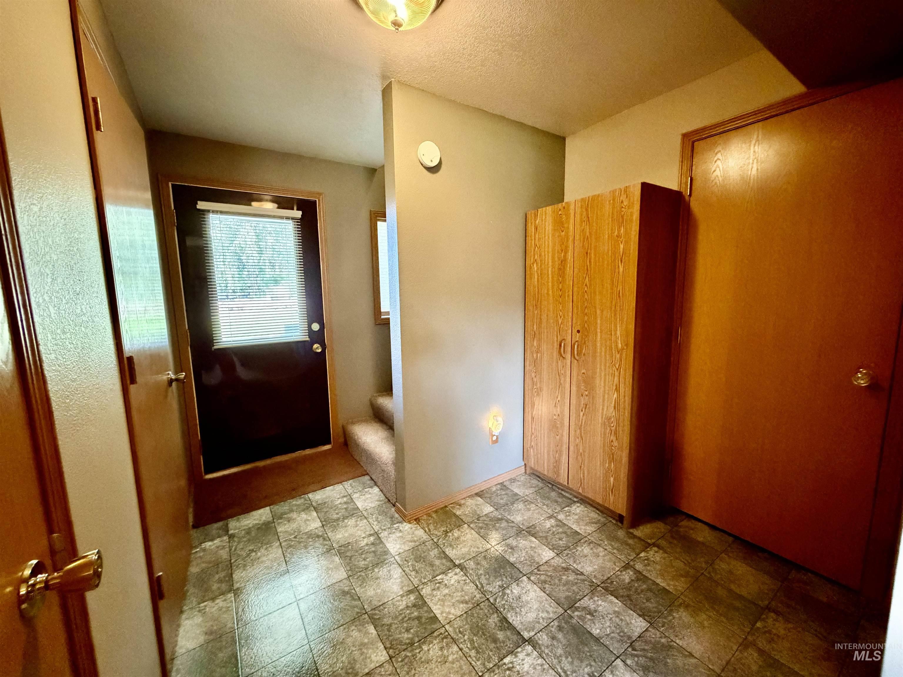 2502 Seaport Drive, Lewiston, Idaho 83501, 3 Bedrooms, 2.5 Bathrooms, Residential For Sale, Price $469,000,MLS 98988584