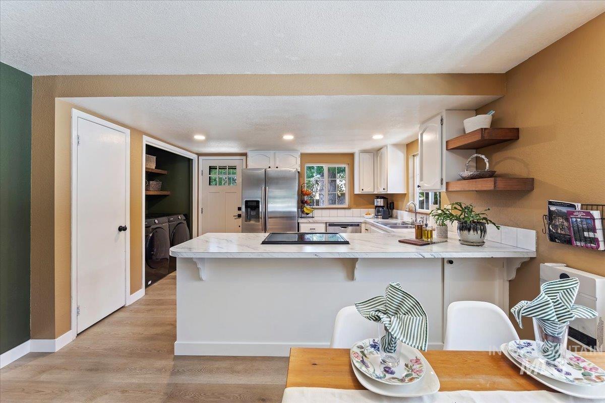 5265 W Hadlock, Boise, Idaho 83703, 2 Bedrooms, 1 Bathroom, Residential For Sale, Price $380,000,MLS 98988587