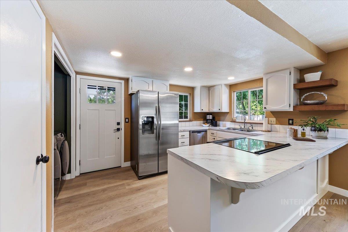 5265 W Hadlock, Boise, Idaho 83703, 2 Bedrooms, 1 Bathroom, Residential For Sale, Price $380,000,MLS 98988587