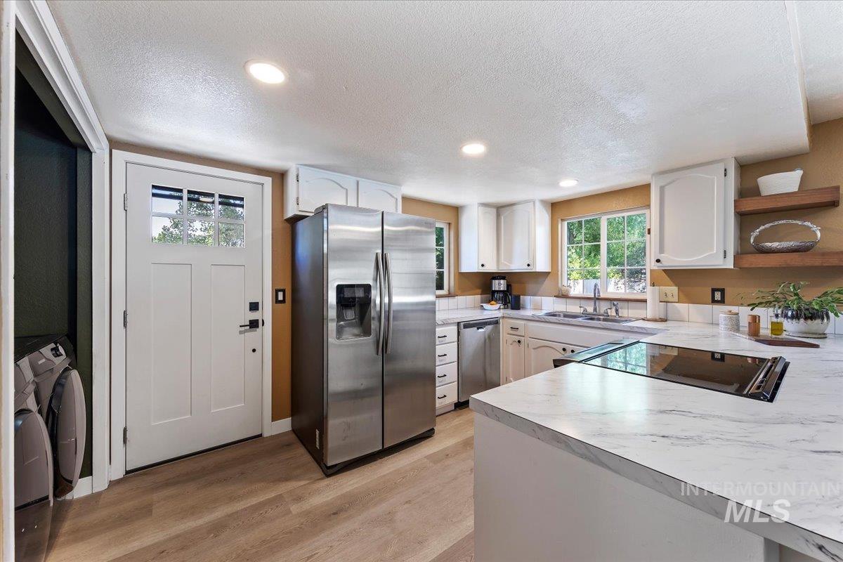 5265 W Hadlock, Boise, Idaho 83703, 2 Bedrooms, 1 Bathroom, Residential For Sale, Price $380,000,MLS 98988587
