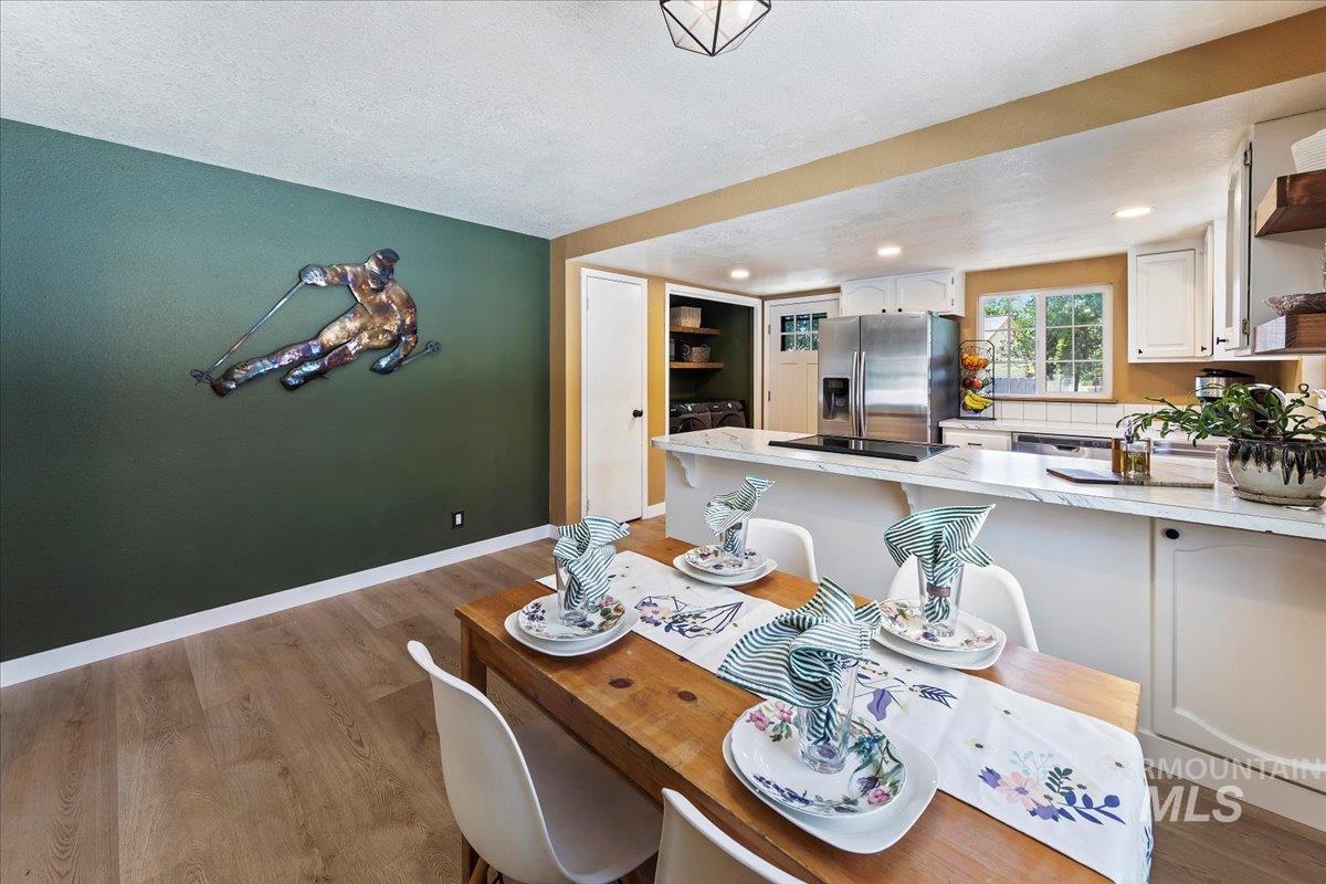 5265 W Hadlock, Boise, Idaho 83703, 2 Bedrooms, 1 Bathroom, Residential For Sale, Price $380,000,MLS 98988587
