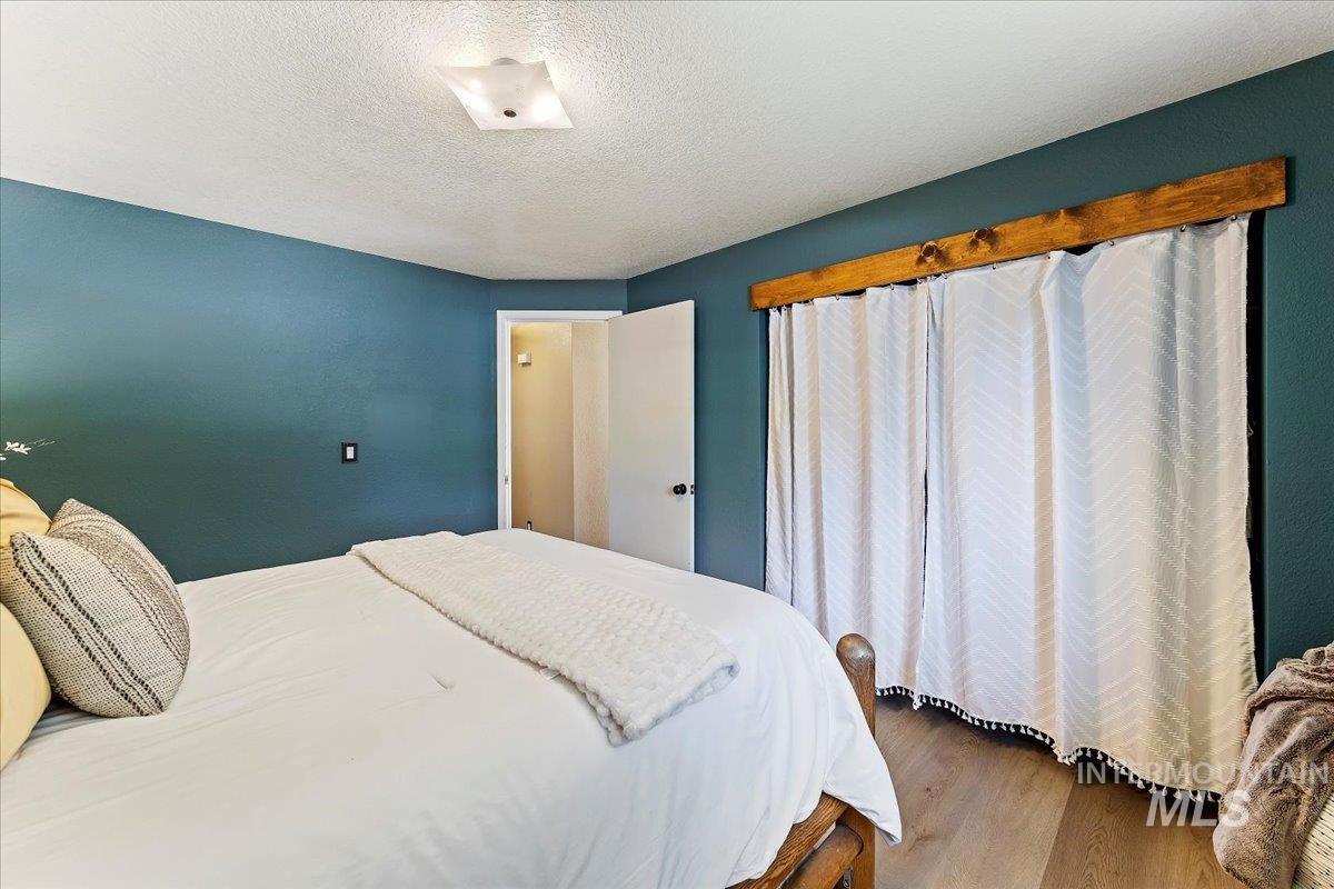 5265 W Hadlock, Boise, Idaho 83703, 2 Bedrooms, 1 Bathroom, Residential For Sale, Price $380,000,MLS 98988587