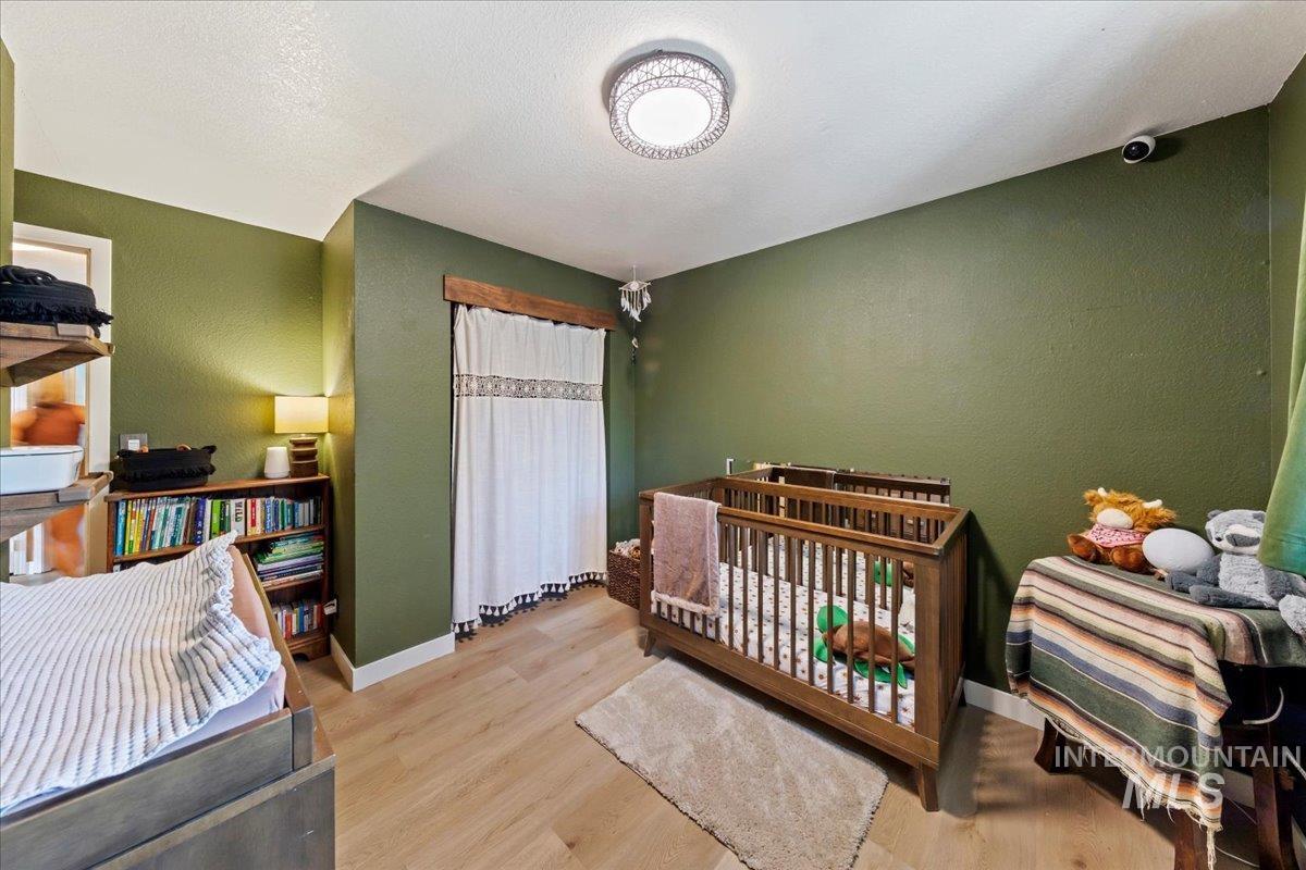 5265 W Hadlock, Boise, Idaho 83703, 2 Bedrooms, 1 Bathroom, Residential For Sale, Price $380,000,MLS 98988587