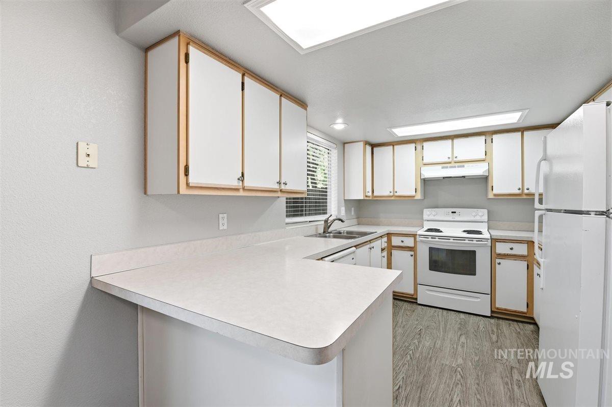 1009 N Stilson Rd, Boise, Idaho 83703, 3 Bedrooms, 2.5 Bathrooms, Residential Income For Sale, Price $714,900, 98988588