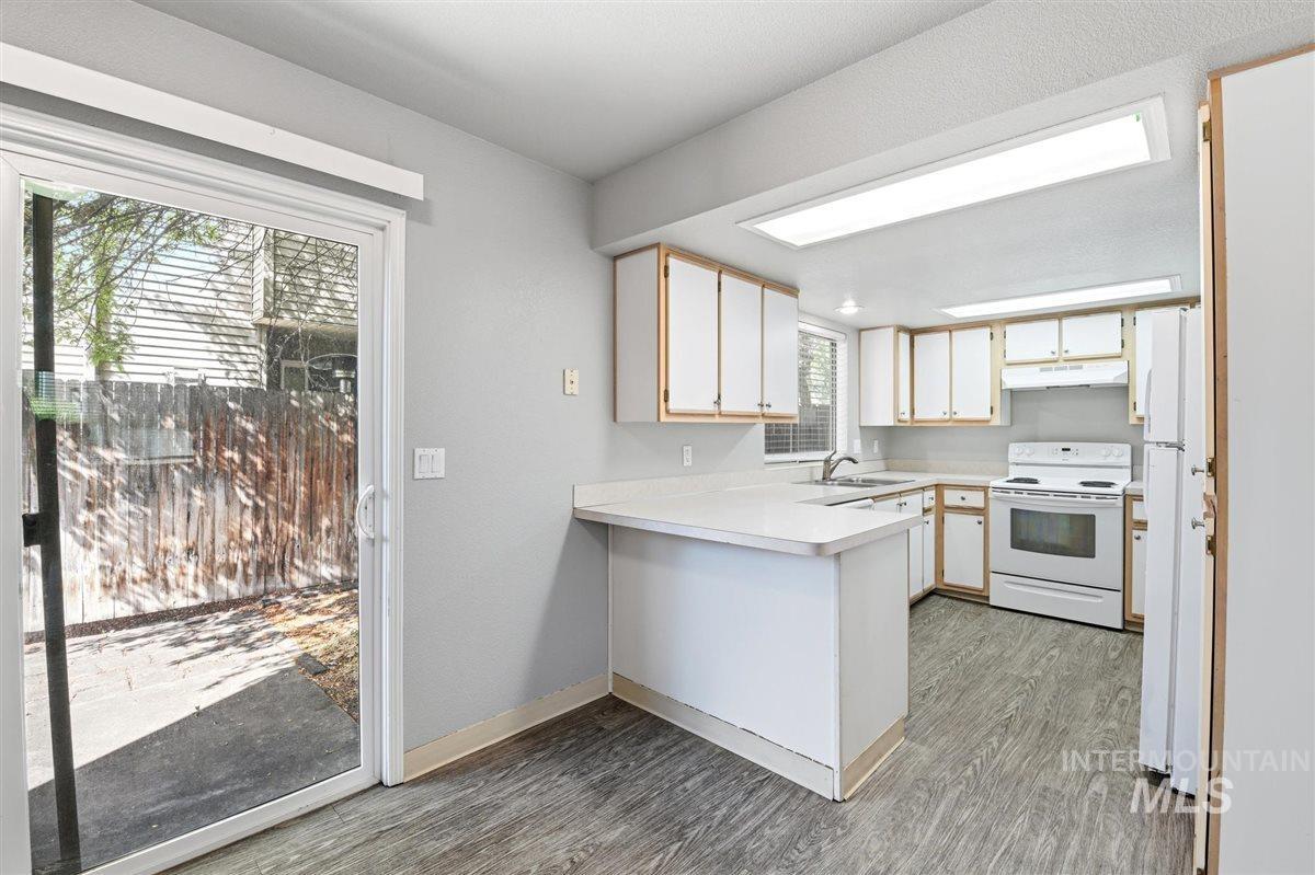 1009 N Stilson Rd, Boise, Idaho 83703, 3 Bedrooms, 2.5 Bathrooms, Residential Income For Sale, Price $714,900, 98988588