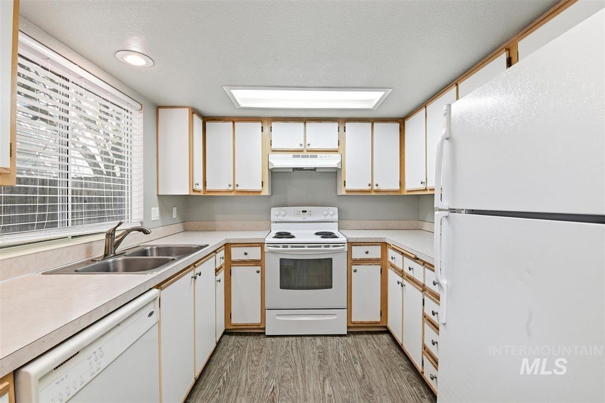 1009 N Stilson Rd, Boise, Idaho 83703, 3 Bedrooms, 2.5 Bathrooms, Residential Income For Sale, Price $714,900, 98988588