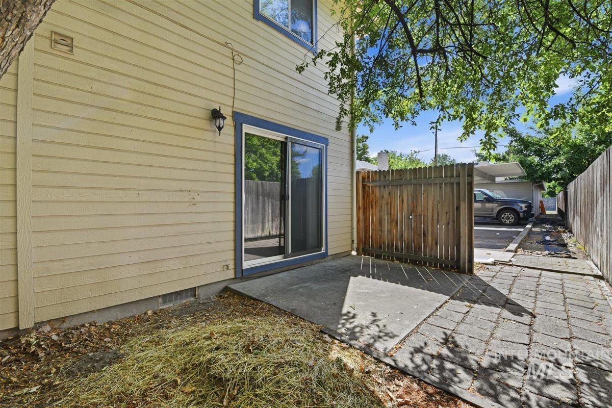 1009 N Stilson Rd, Boise, Idaho 83703, 3 Bedrooms, 2.5 Bathrooms, Residential Income For Sale, Price $714,900, 98988588