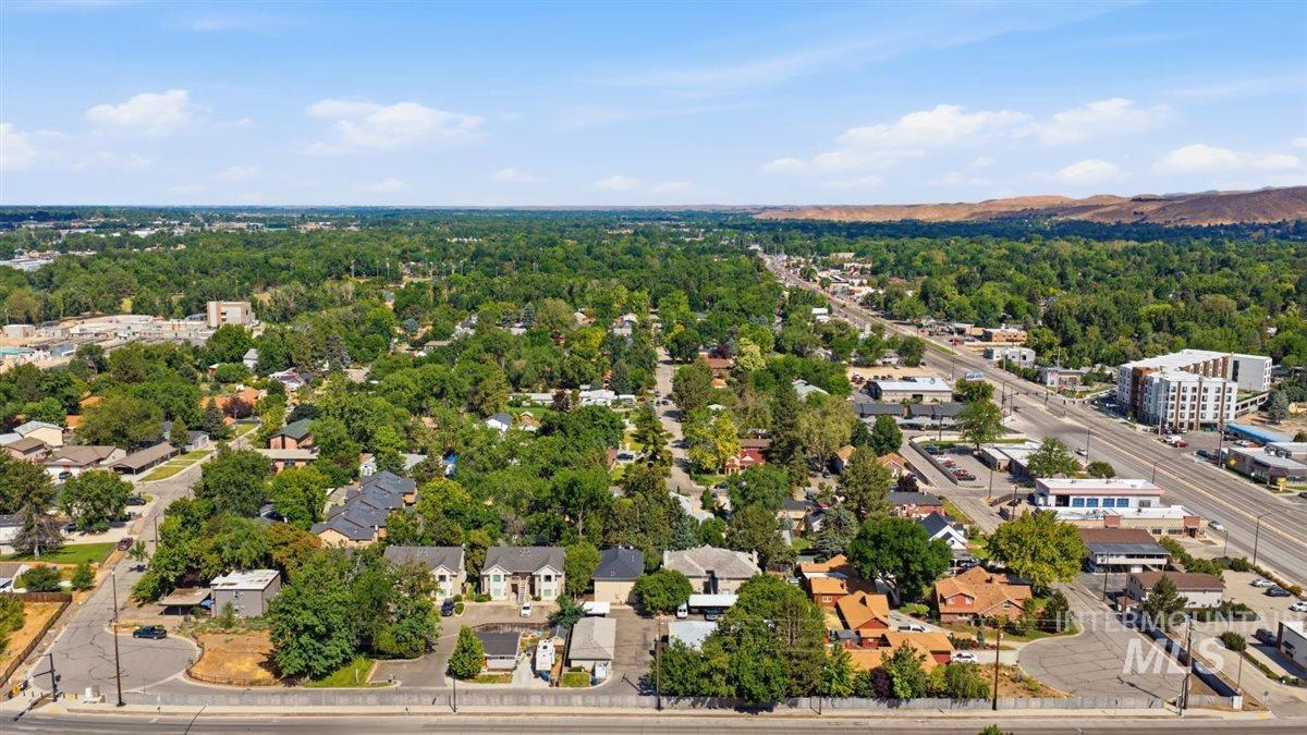 1009 N Stilson Rd, Boise, Idaho 83703, 3 Bedrooms, 2.5 Bathrooms, Residential Income For Sale, Price $714,900, 98988588