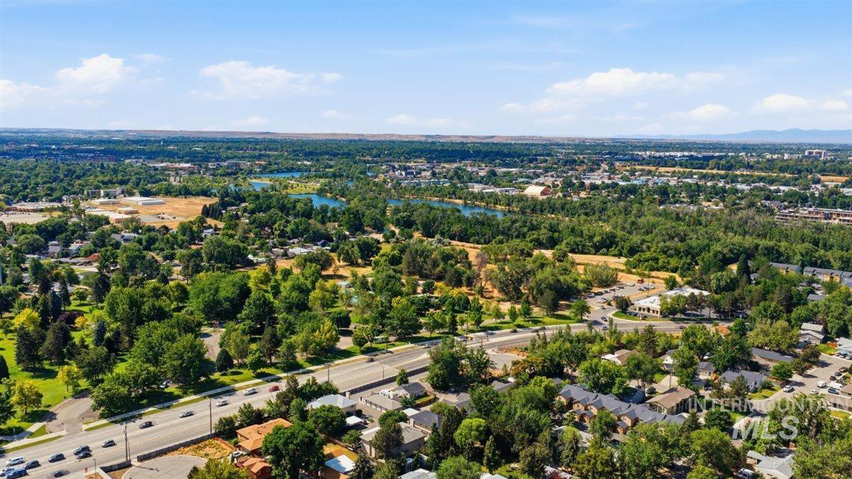 1009 N Stilson Rd, Boise, Idaho 83703, 3 Bedrooms, 2.5 Bathrooms, Residential Income For Sale, Price $714,900, 98988588