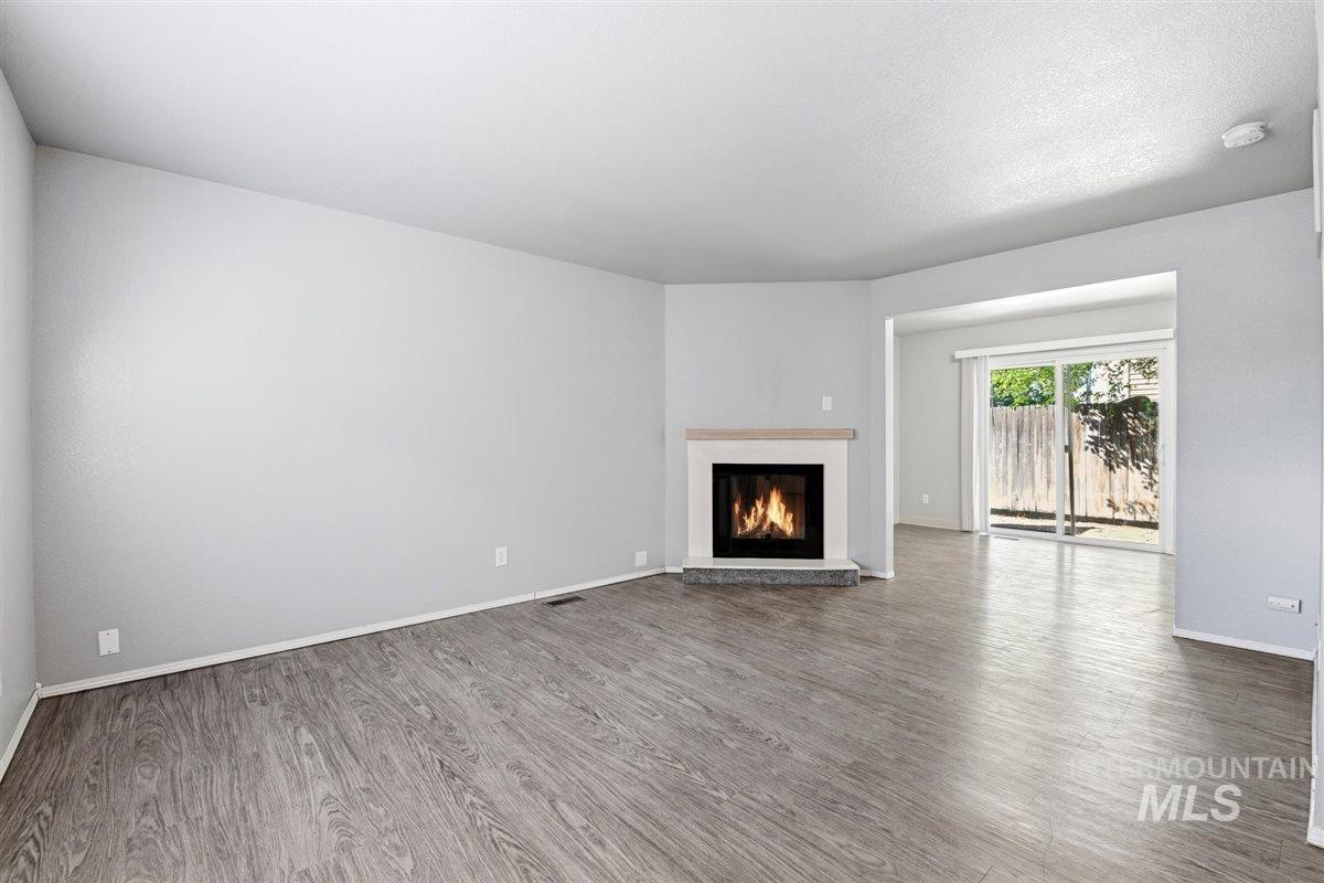 1009 N Stilson Rd, Boise, Idaho 83703, 3 Bedrooms, 2.5 Bathrooms, Residential Income For Sale, Price $714,900, 98988588