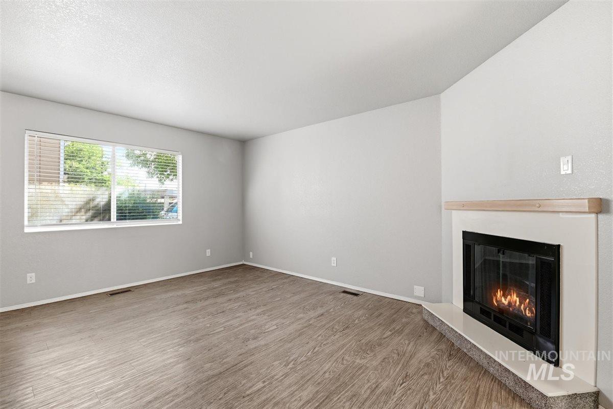 1009 N Stilson Rd, Boise, Idaho 83703, 3 Bedrooms, 2.5 Bathrooms, Residential Income For Sale, Price $714,900, 98988588
