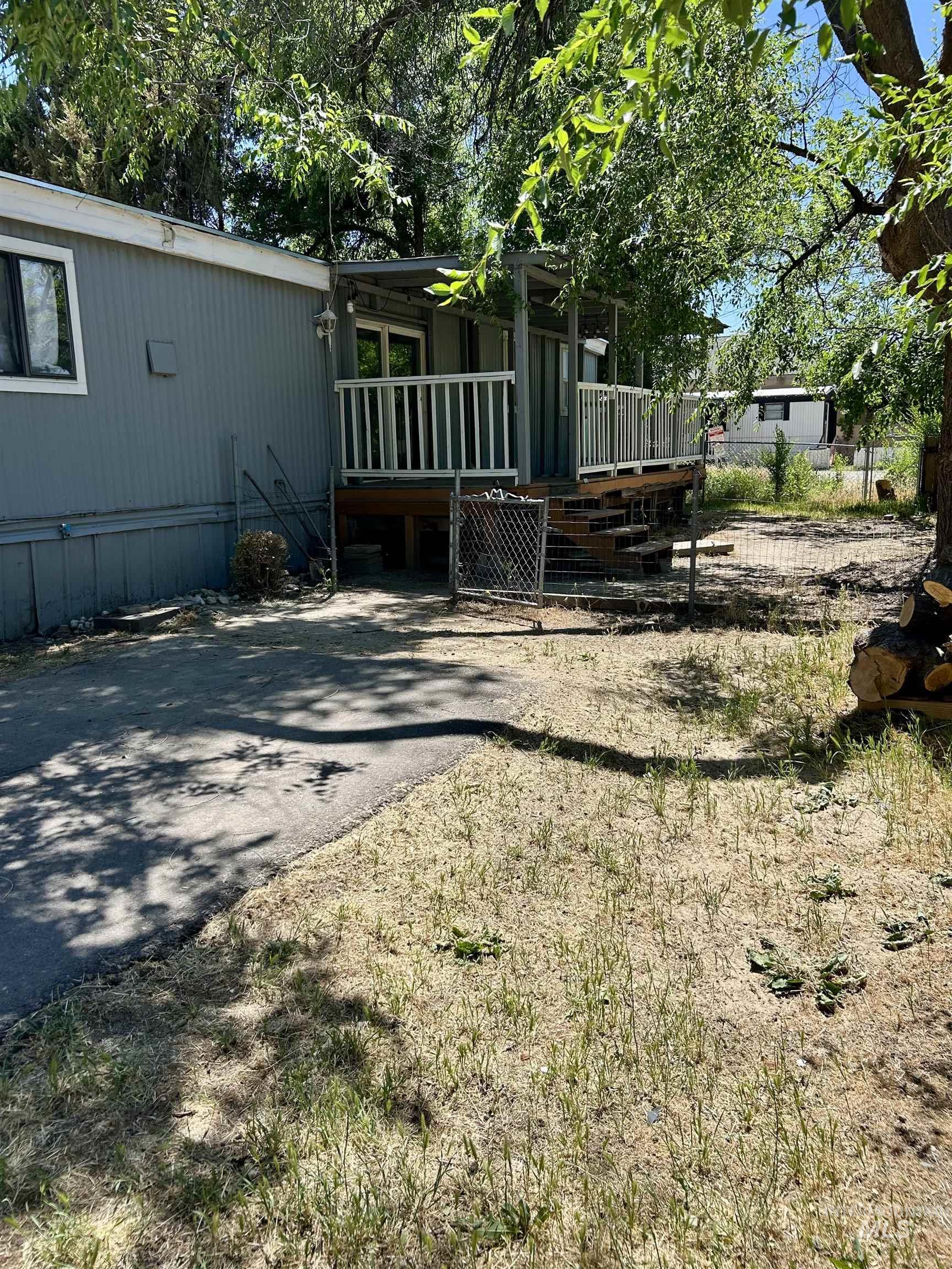 301 E 38th Street, Garden City, Idaho 83714, 3 Bedrooms, 2 Bathrooms, Residential For Sale, Price $89,900, 98988589