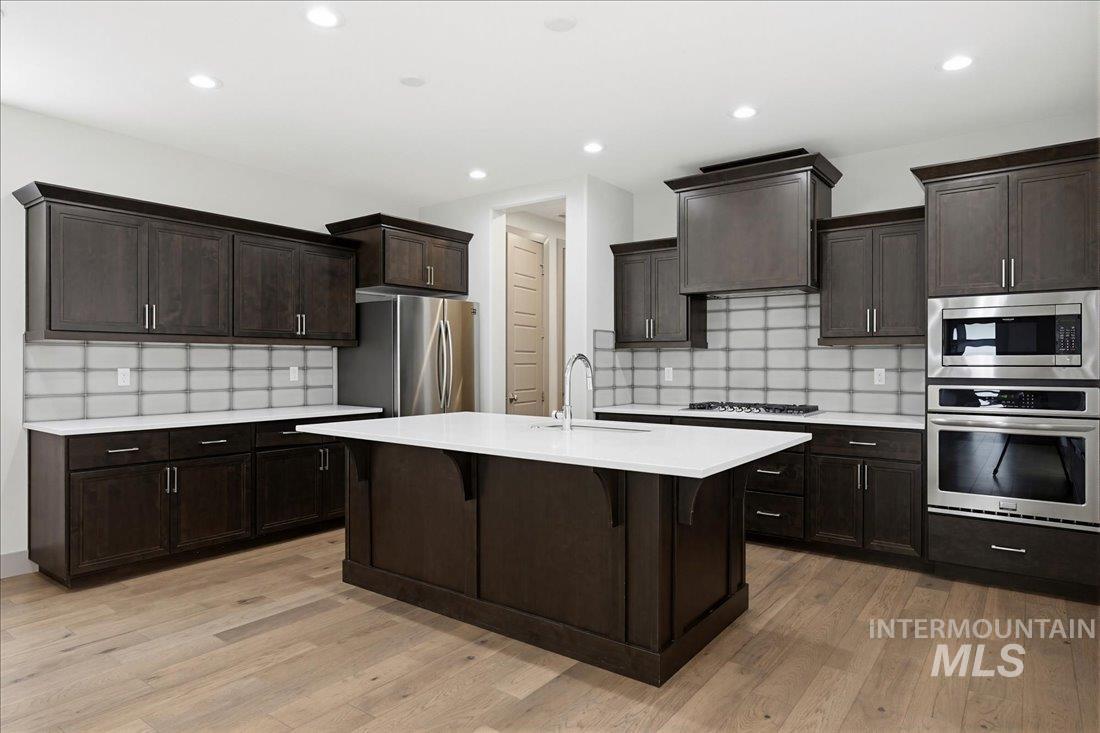 3755 S Harris Ranch Ave., Boise, Idaho 83716, 3 Bedrooms, 2.5 Bathrooms, Residential For Sale, Price $796,000,MLS 98988592