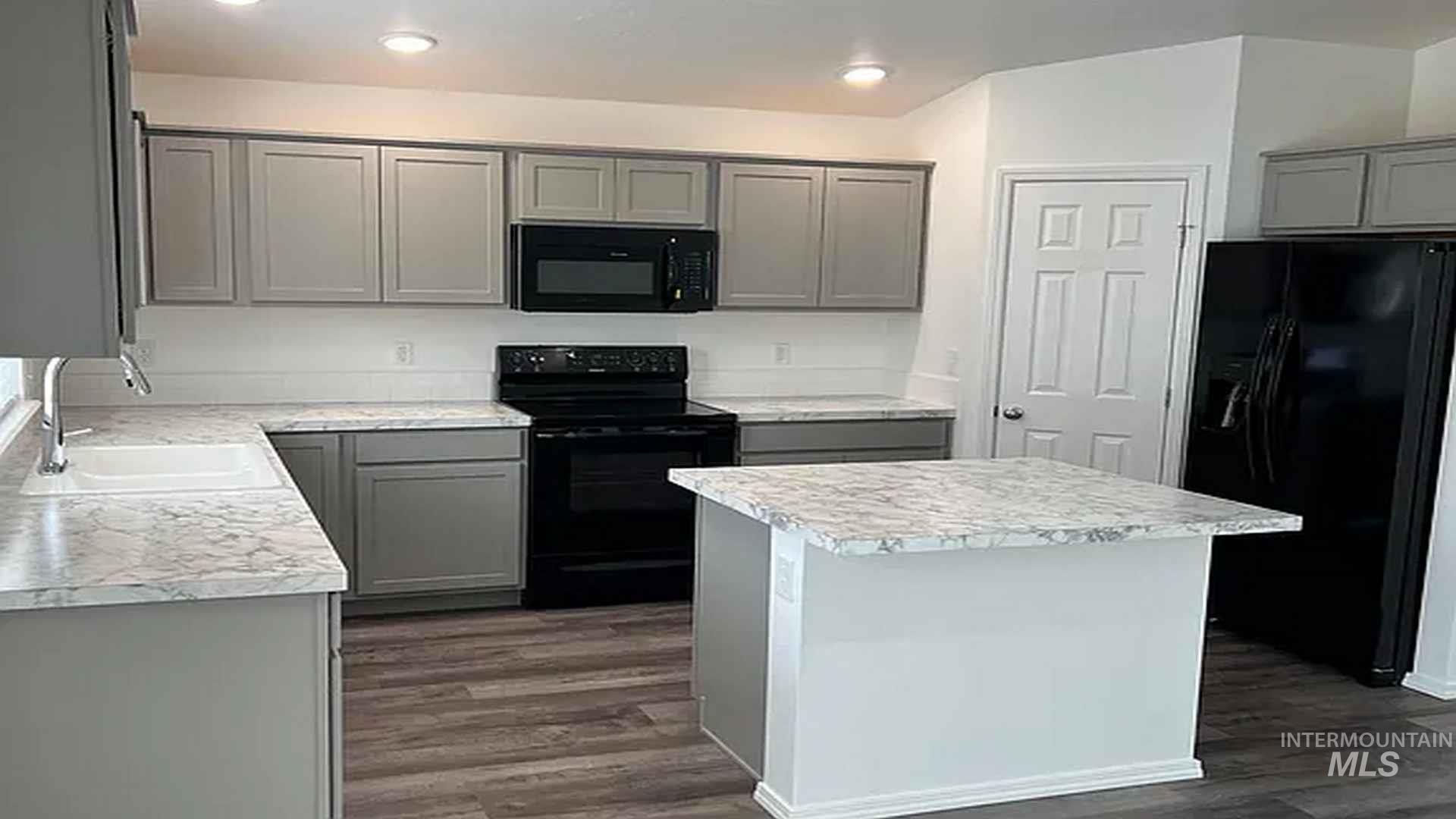 546 S Bangor Way, Nampa, Idaho 83687, 4 Bedrooms, 2 Bathrooms, Residential For Sale, Price $415,000,MLS 98988593