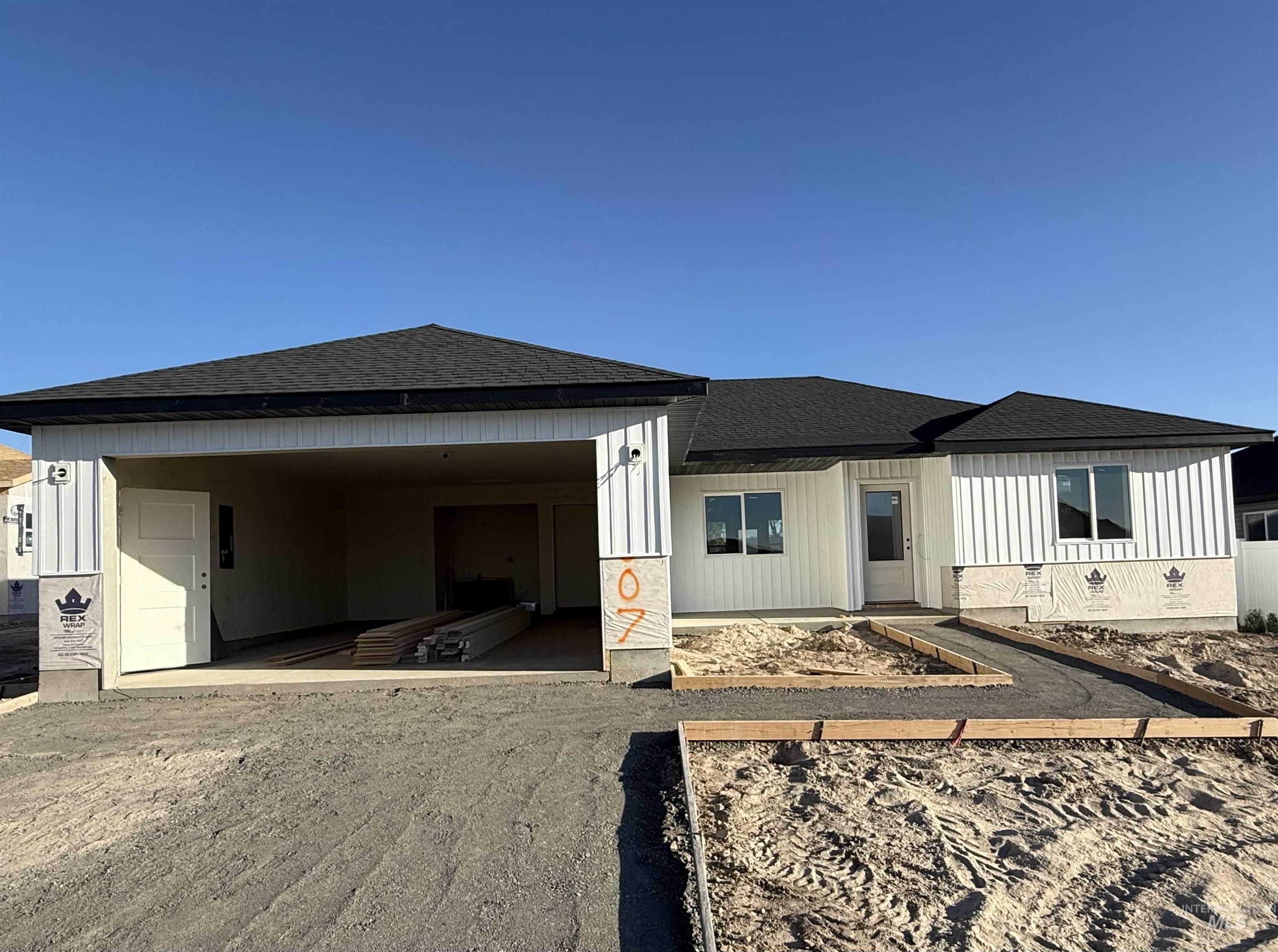 1007 E 23rd Ave., Jerome, Idaho 83338, 4 Bedrooms, 2 Bathrooms, Residential For Sale, Price $389,000,MLS 98988595