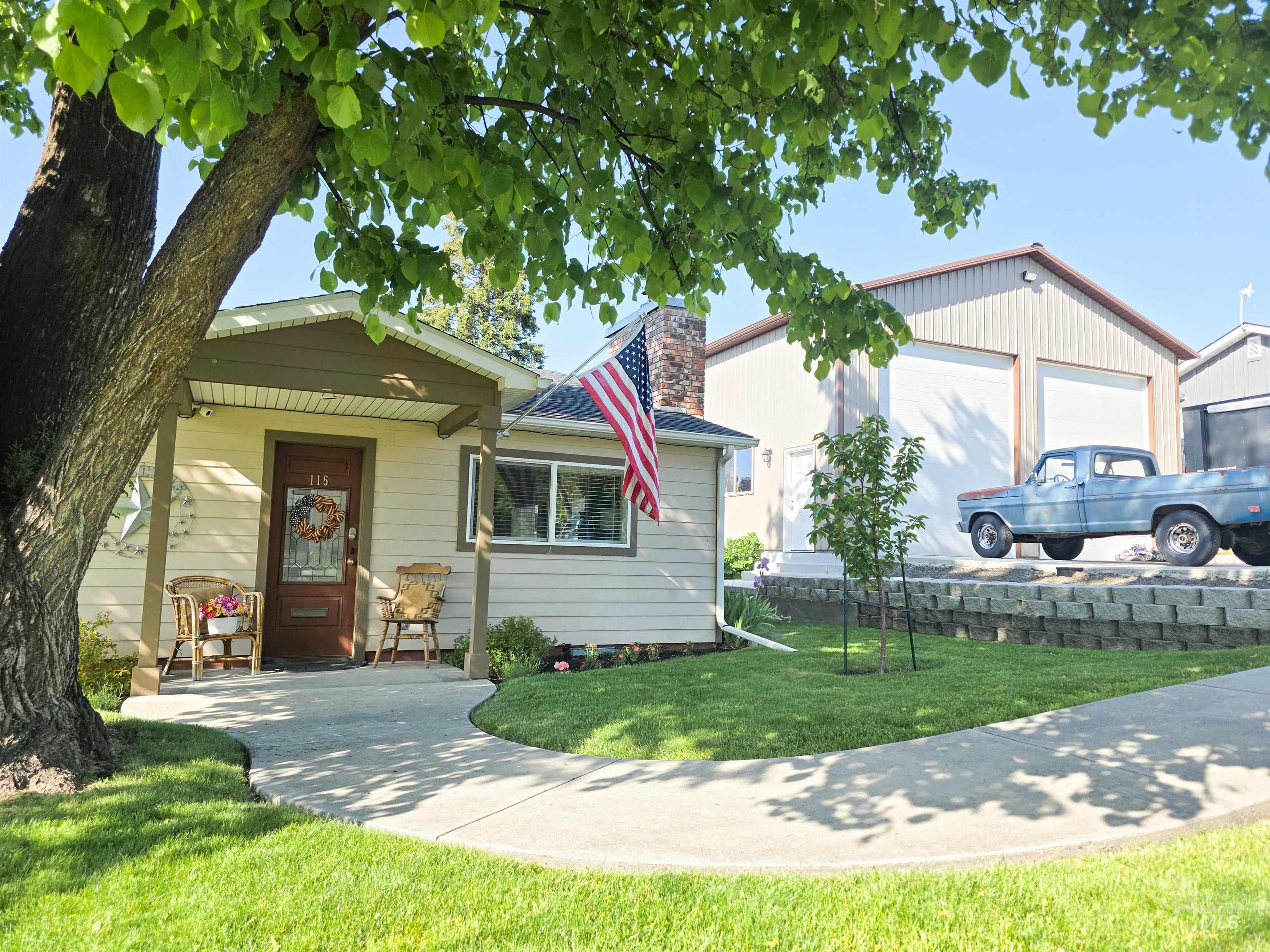 115 E S 5th Street, Grangeville, Idaho 83530, 2 Bedrooms, 1 Bathroom, Residential For Sale, Price $449,000,MLS 98988596
