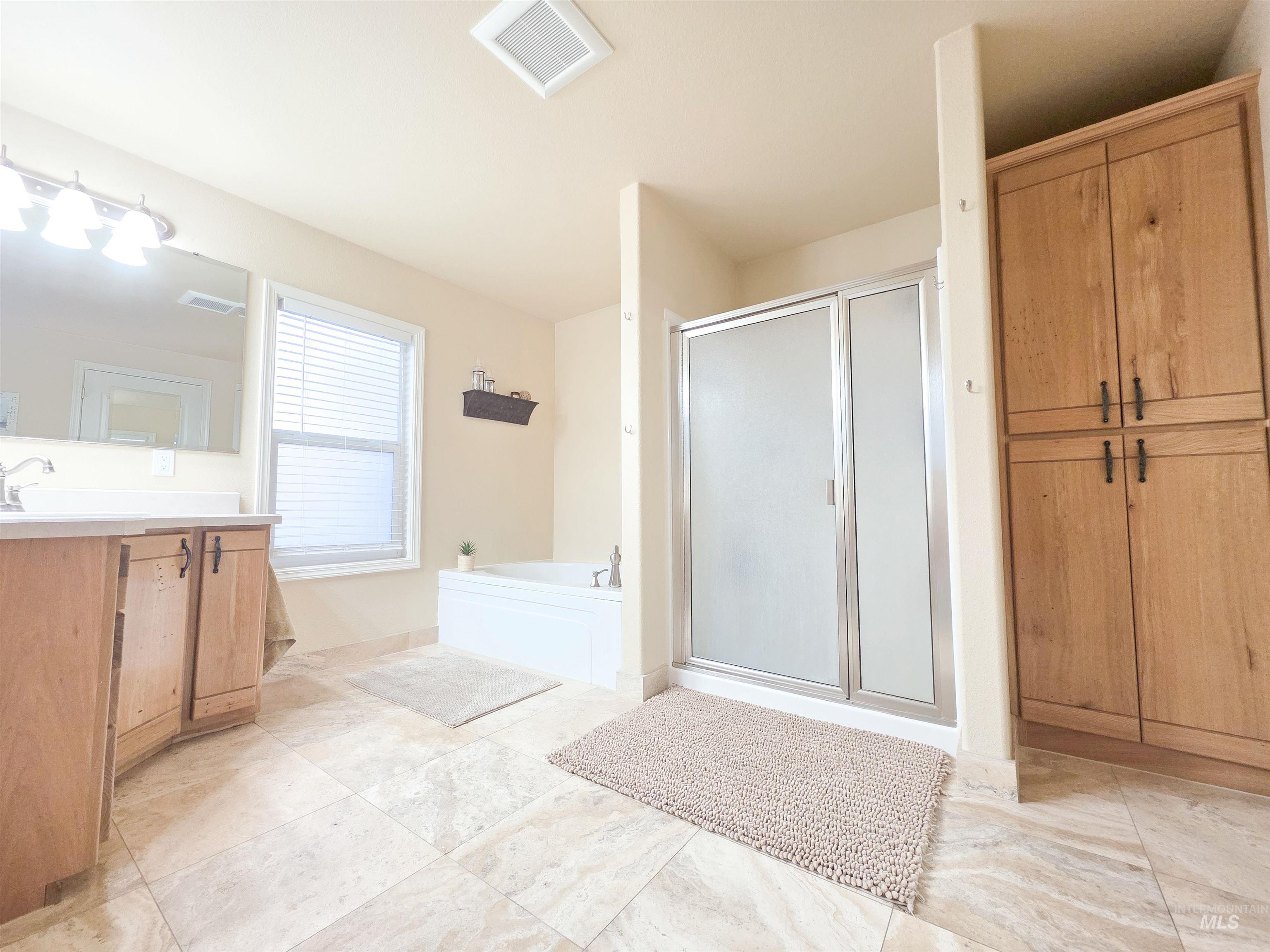 115 E S 5th Street, Grangeville, Idaho 83530, 2 Bedrooms, 1 Bathroom, Residential For Sale, Price $449,000,MLS 98988596