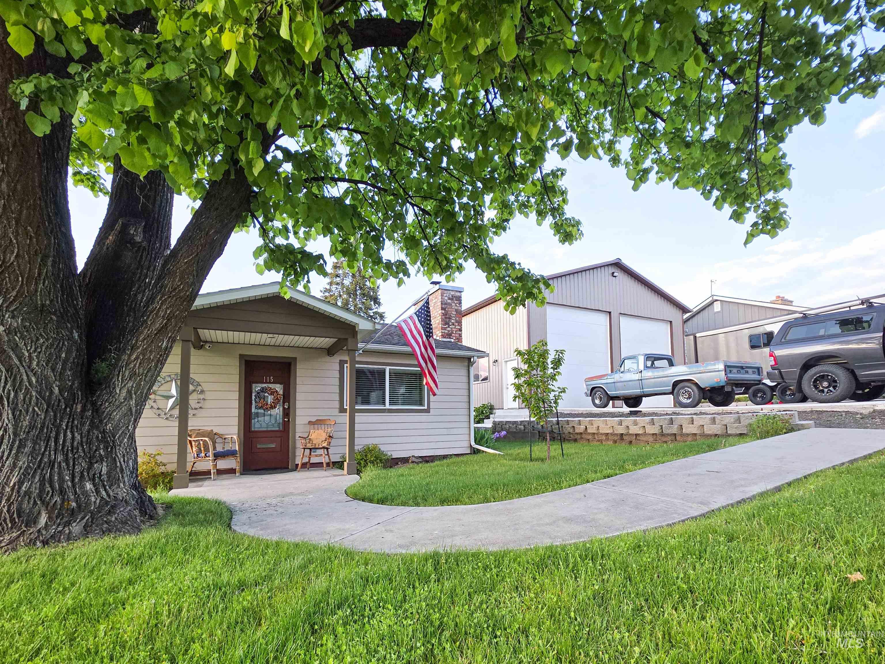 115 E S 5th Street, Grangeville, Idaho 83530, 2 Bedrooms, 1 Bathroom, Residential For Sale, Price $449,000,MLS 98988596
