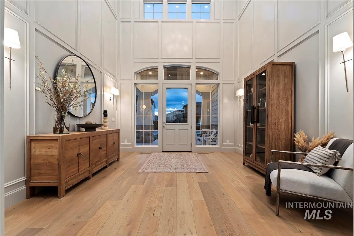 5032 W Oakford Dr., Meridian, Idaho 83646, 5 Bedrooms, 3.5 Bathrooms, Residential For Sale, Price $2,999,999, 98988601