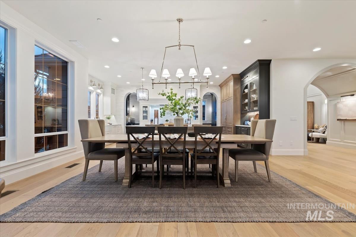5032 W Oakford Dr., Meridian, Idaho 83646, 5 Bedrooms, 3.5 Bathrooms, Residential For Sale, Price $2,999,999, 98988601