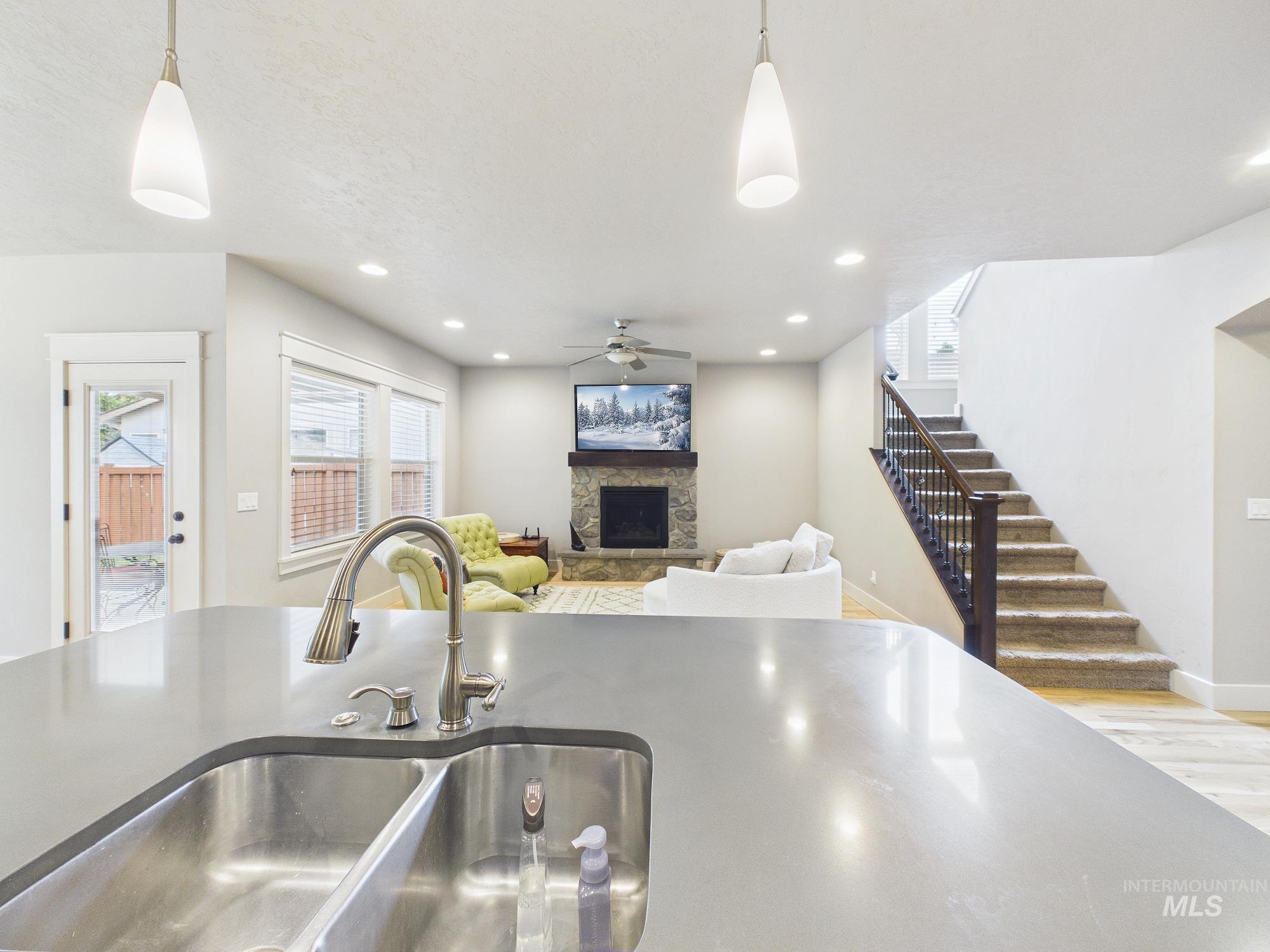 89 S Barkvine Way, Star, Idaho 83669-5970, 4 Bedrooms, 2.5 Bathrooms, Residential For Sale, Price $650,000, 98988602