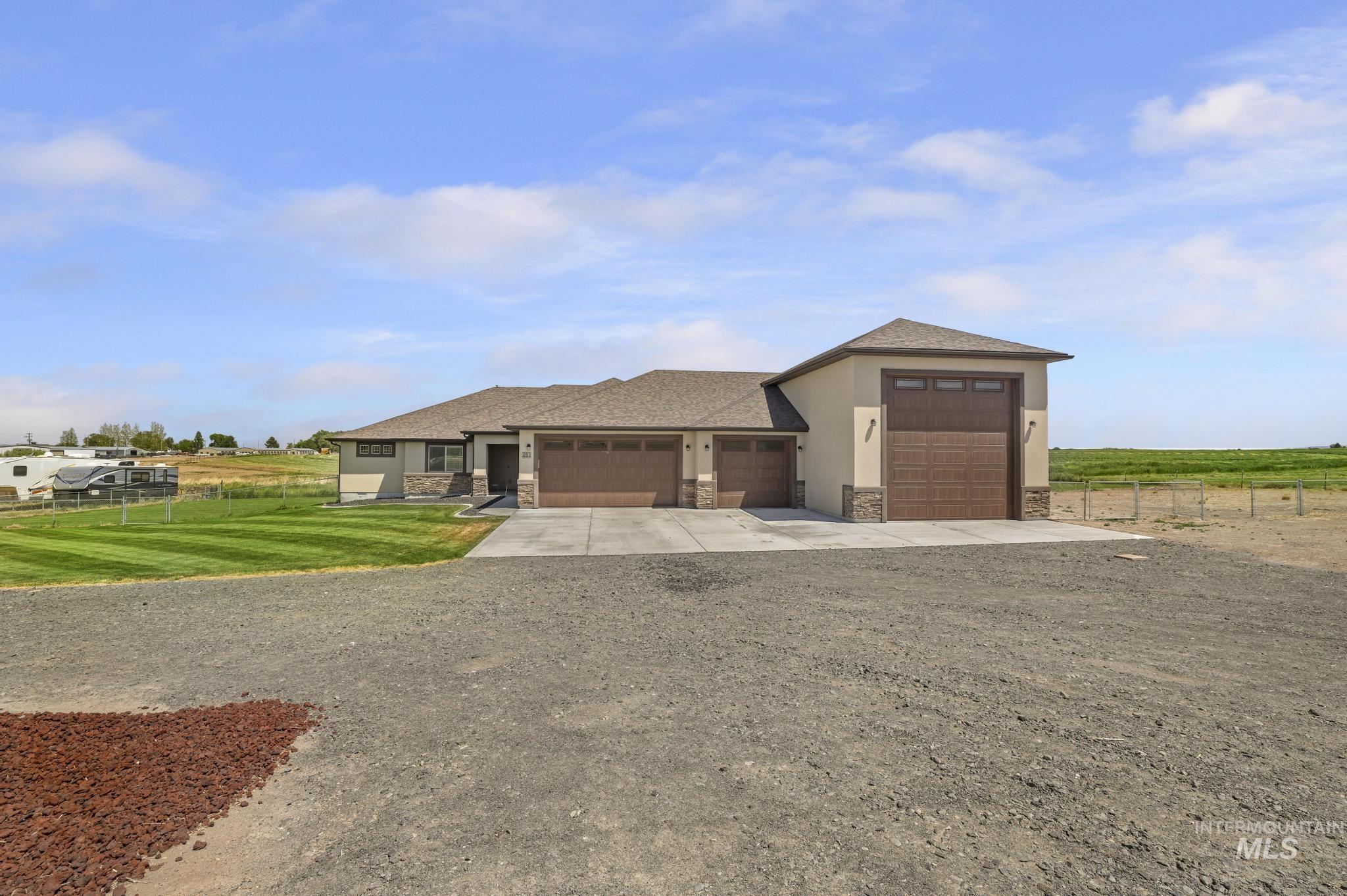 4084 N 1600 E, Buhl, Idaho 83316, 4 Bedrooms, 2 Bathrooms, Residential For Sale, Price $635,000, 98988604