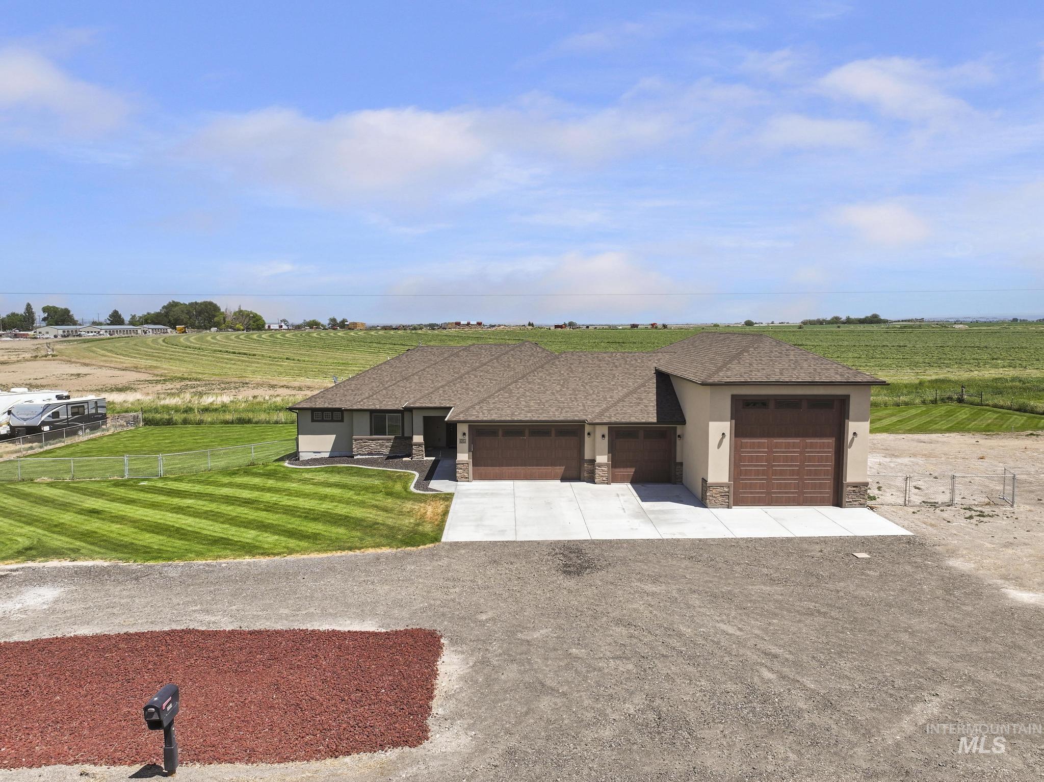 4084 N 1600 E, Buhl, Idaho 83316, 4 Bedrooms, 2 Bathrooms, Residential For Sale, Price $635,000, 98988604