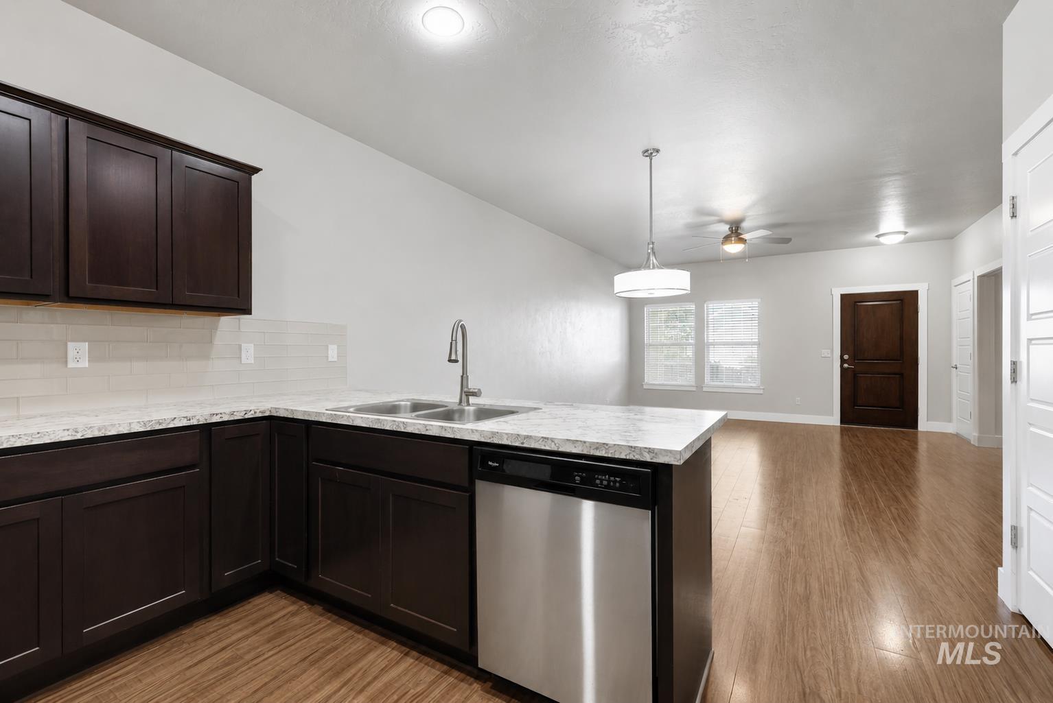 1077/1075 Easy Ave, Twin Falls, Idaho 83301-1200, 3 Bedrooms, 2 Bathrooms, Residential Income For Sale, Price $696,828,MLS 98988607