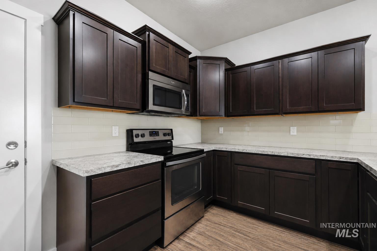 1077/1075 Easy Ave, Twin Falls, Idaho 83301-1200, 3 Bedrooms, 2 Bathrooms, Residential Income For Sale, Price $696,828,MLS 98988607