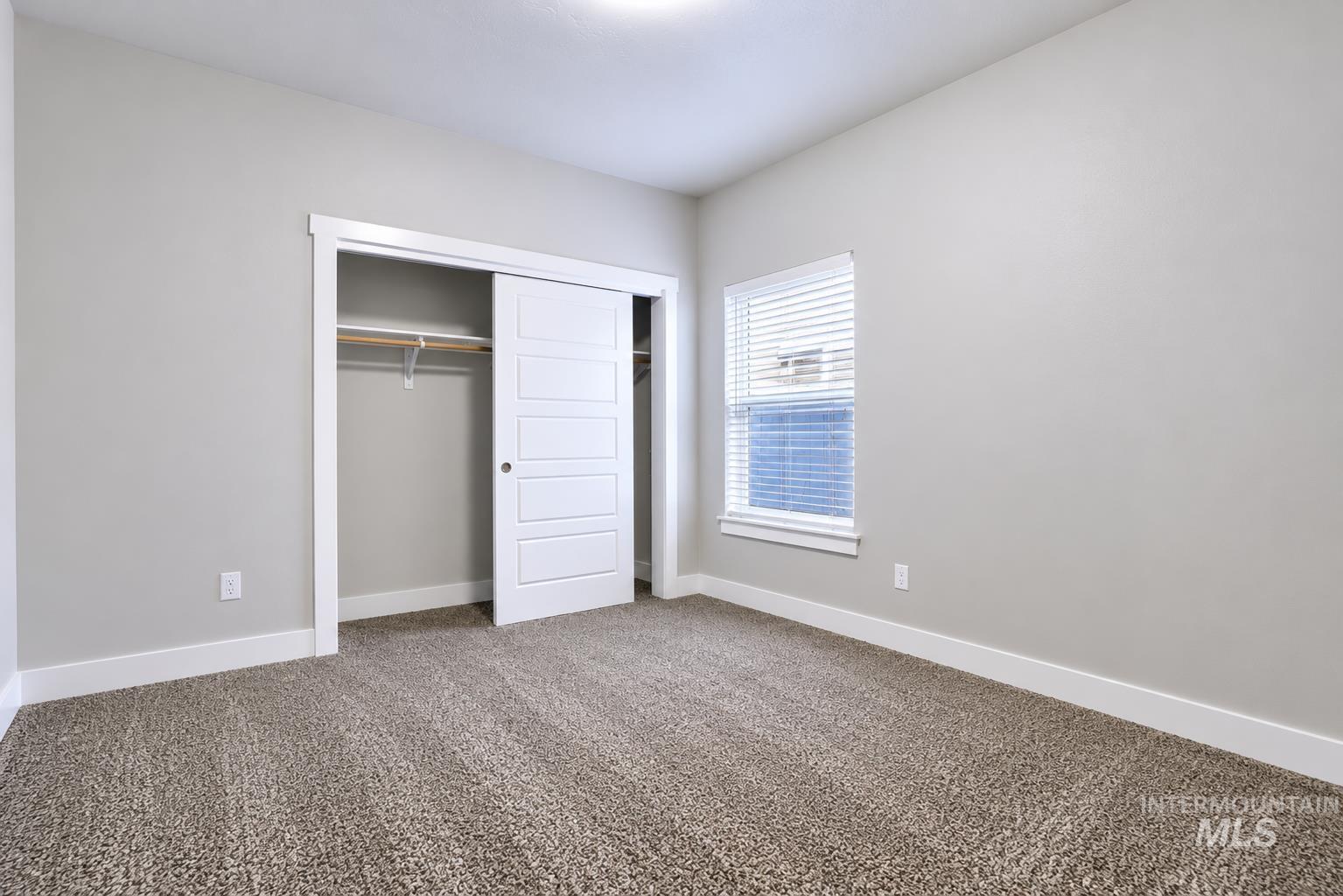 1077/1075 Easy Ave, Twin Falls, Idaho 83301-1200, 3 Bedrooms, 2 Bathrooms, Residential Income For Sale, Price $696,828,MLS 98988607