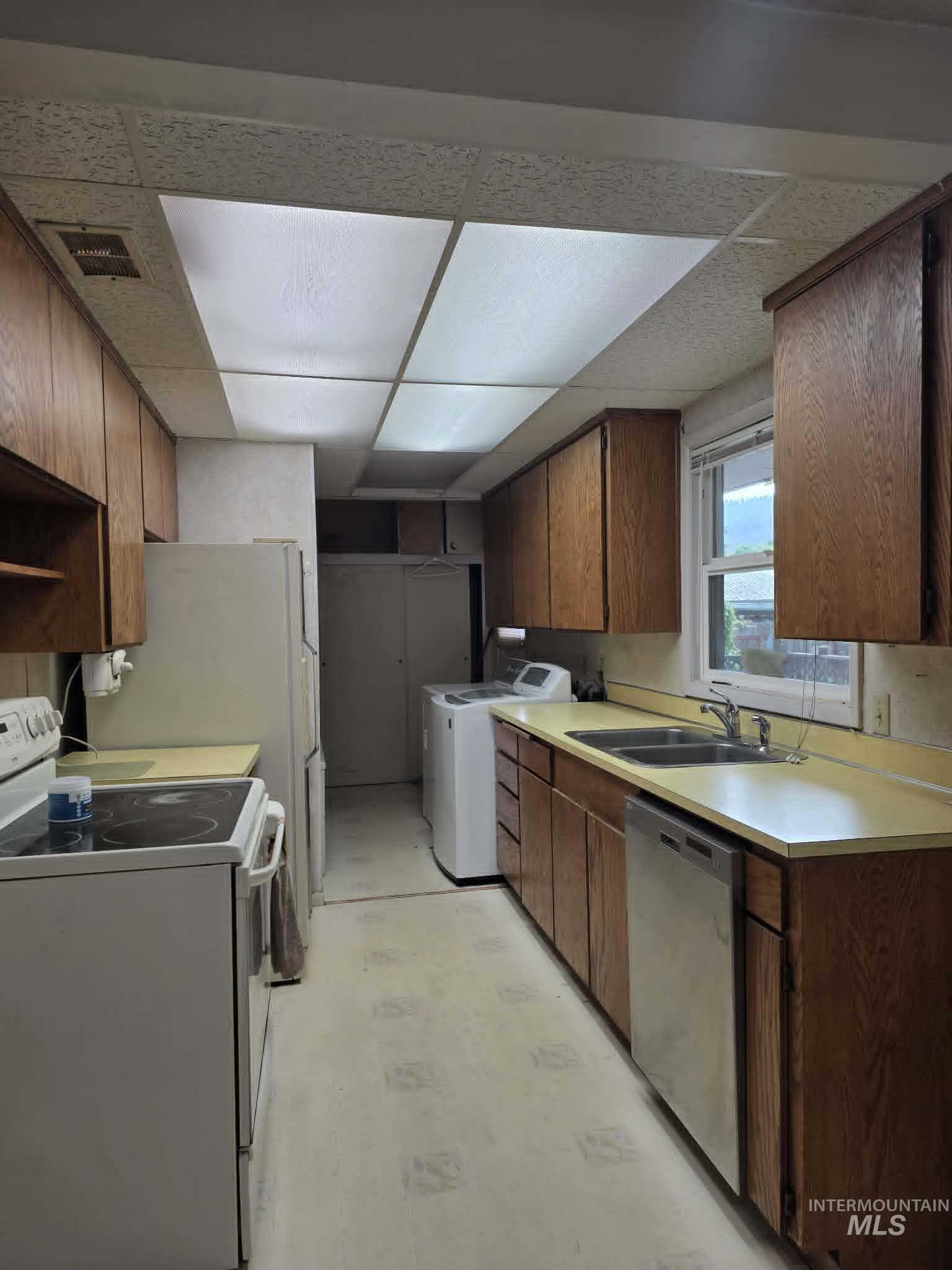 14016 Highway 12, Orofino, Idaho 83544, 3 Bedrooms, 1 Bathroom, Residential For Sale, Price $250,000, 98988611