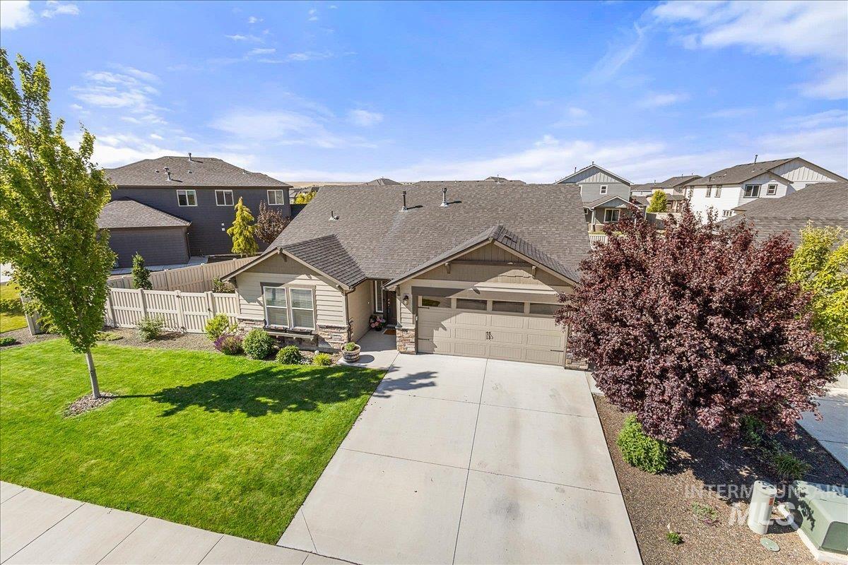 6861 S Maverick Way, Boise, Idaho 83709, 3 Bedrooms, 2 Bathrooms, Residential For Sale, Price $435,000, 98988615