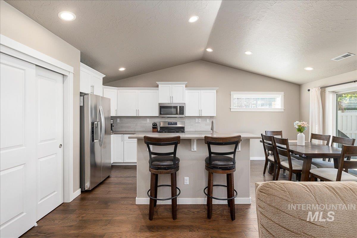 6861 S Maverick Way, Boise, Idaho 83709, 3 Bedrooms, 2 Bathrooms, Residential For Sale, Price $435,000, 98988615
