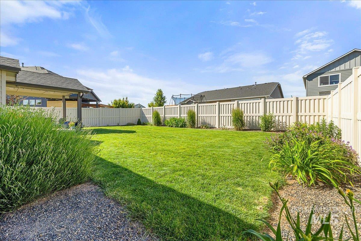 6861 S Maverick Way, Boise, Idaho 83709, 3 Bedrooms, 2 Bathrooms, Residential For Sale, Price $435,000, 98988615