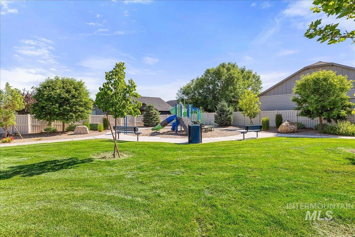 6861 S Maverick Way, Boise, Idaho 83709, 3 Bedrooms, 2 Bathrooms, Residential For Sale, Price $435,000, 98988615
