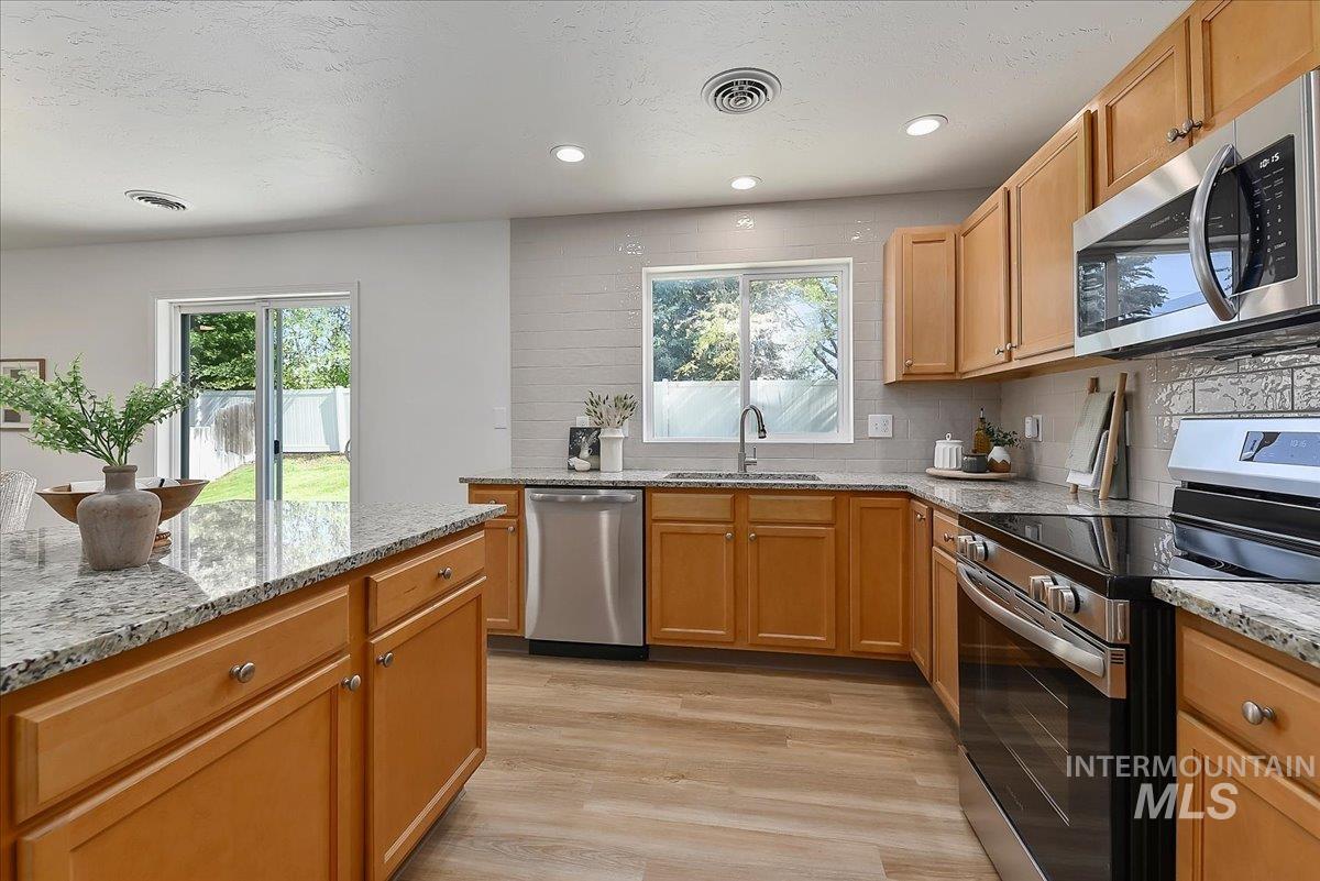 8196 W Grubstake St, Boise, Idaho 83709, 4 Bedrooms, 2.5 Bathrooms, Residential For Sale, Price $515,000, 98988621