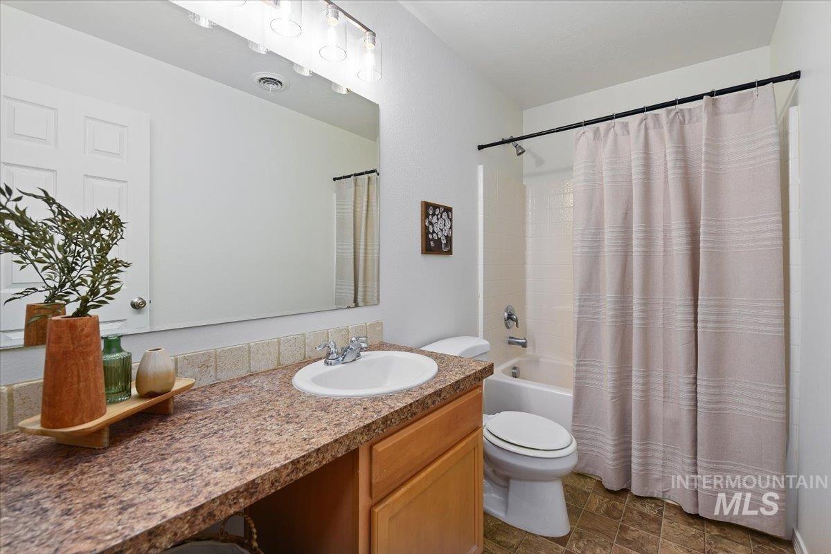 8196 W Grubstake St, Boise, Idaho 83709, 4 Bedrooms, 2.5 Bathrooms, Residential For Sale, Price $515,000, 98988621